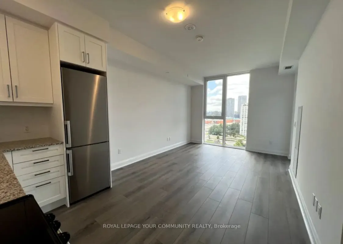 20 Gatineau Drive, #404