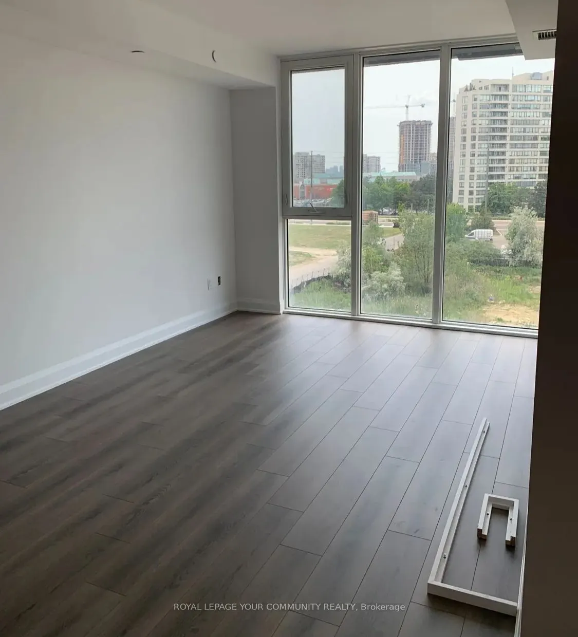 20 Gatineau Drive, #404