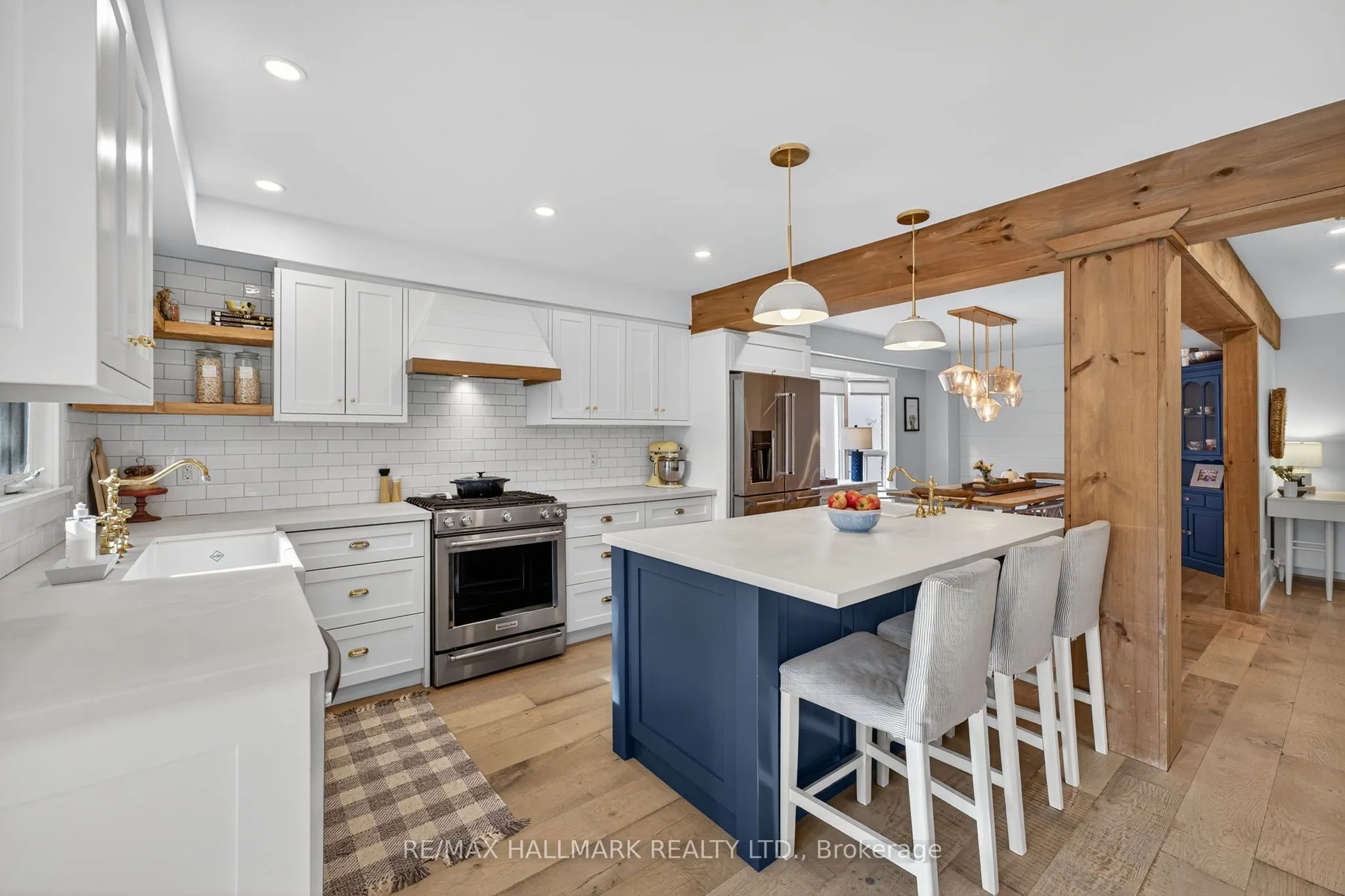 101 Old Surrey Lane Lane