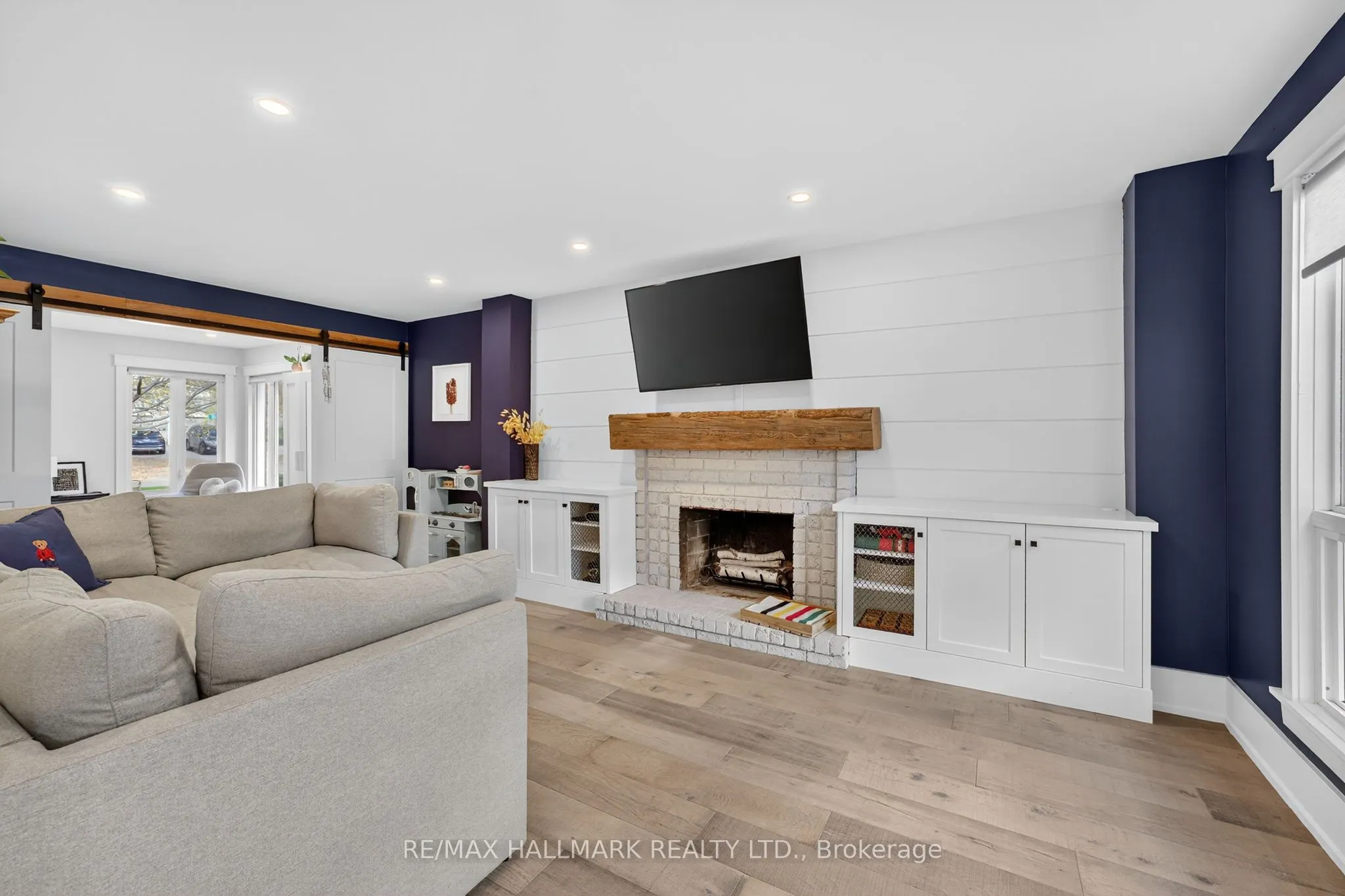 101 Old Surrey Lane Lane