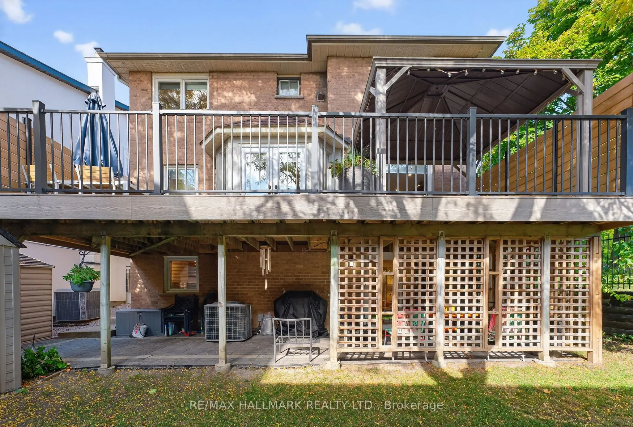 101 Old Surrey Lane Lane