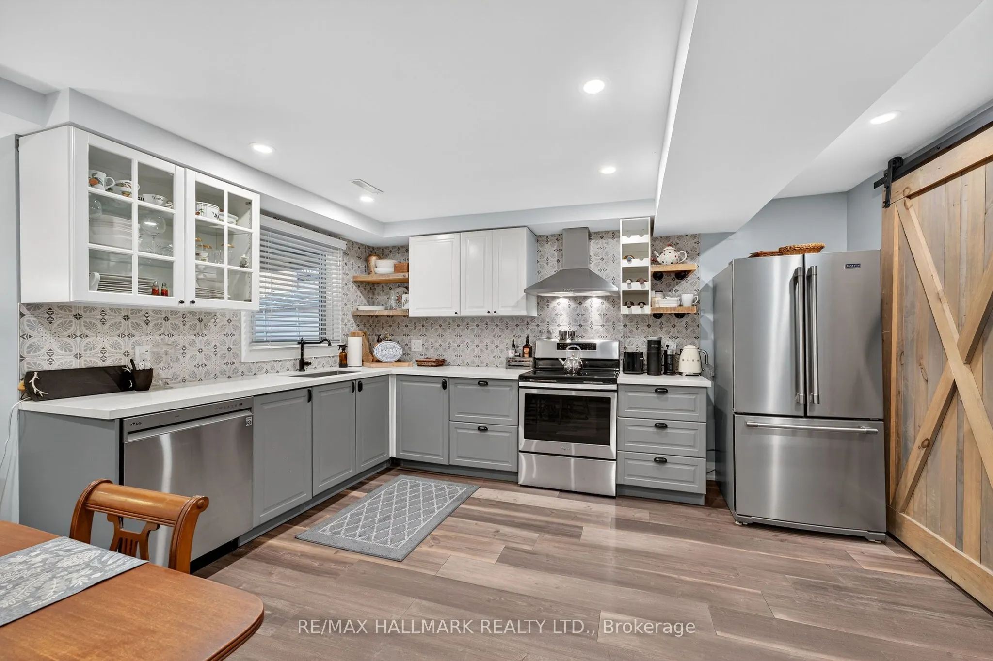 101 Old Surrey Lane Lane