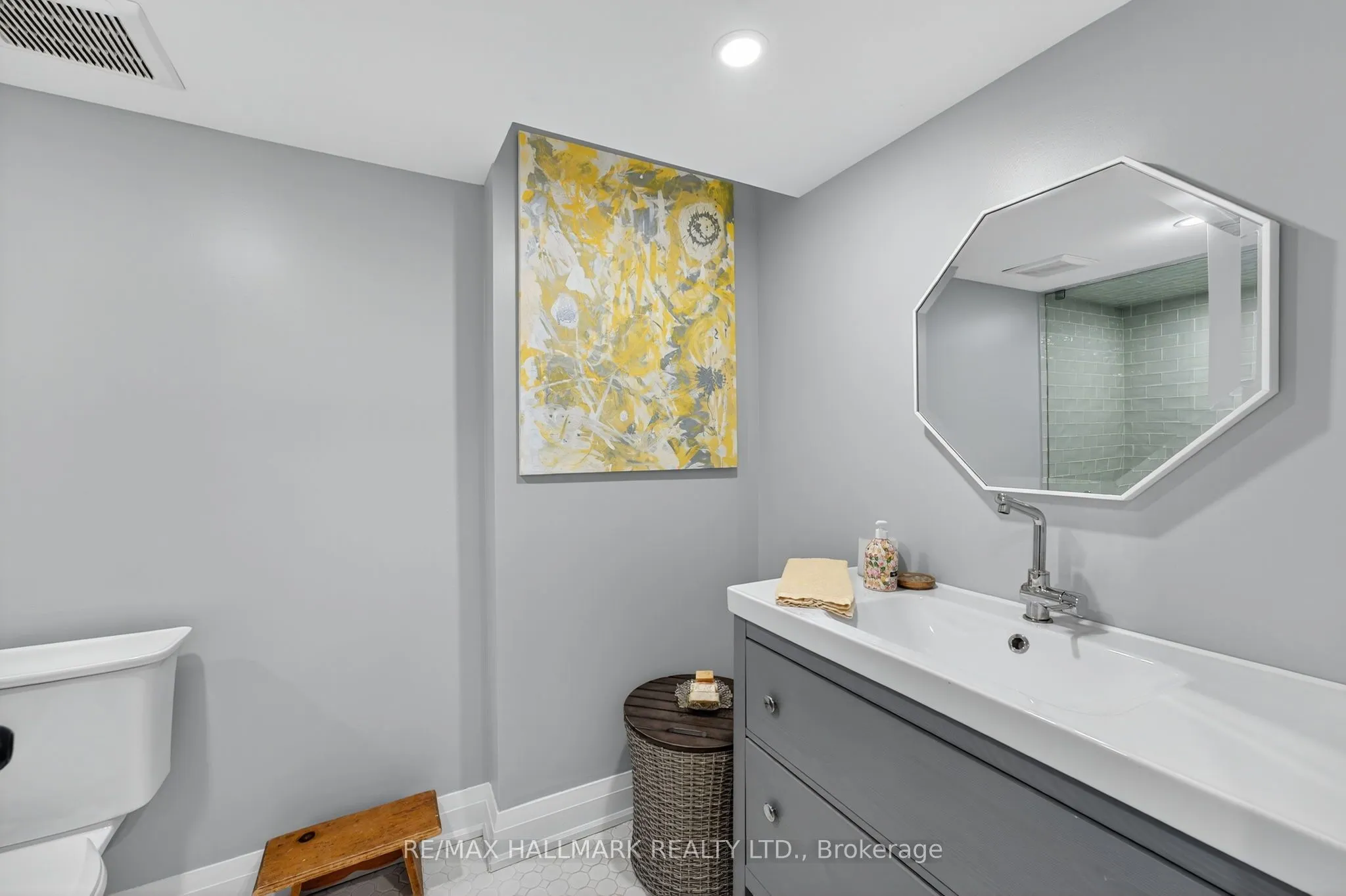 101 Old Surrey Lane Lane