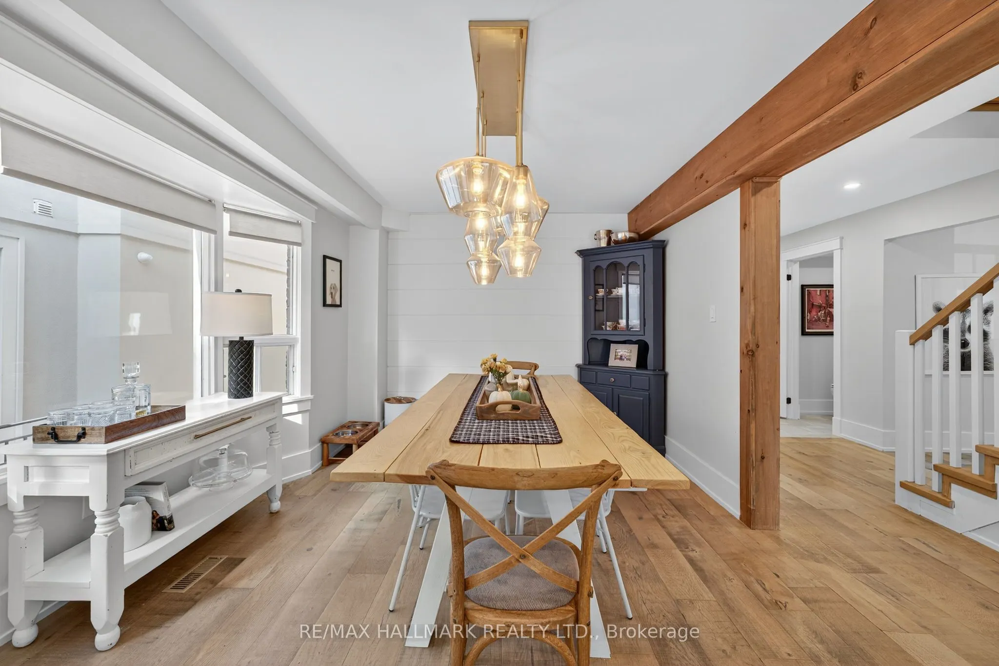 101 Old Surrey Lane Lane