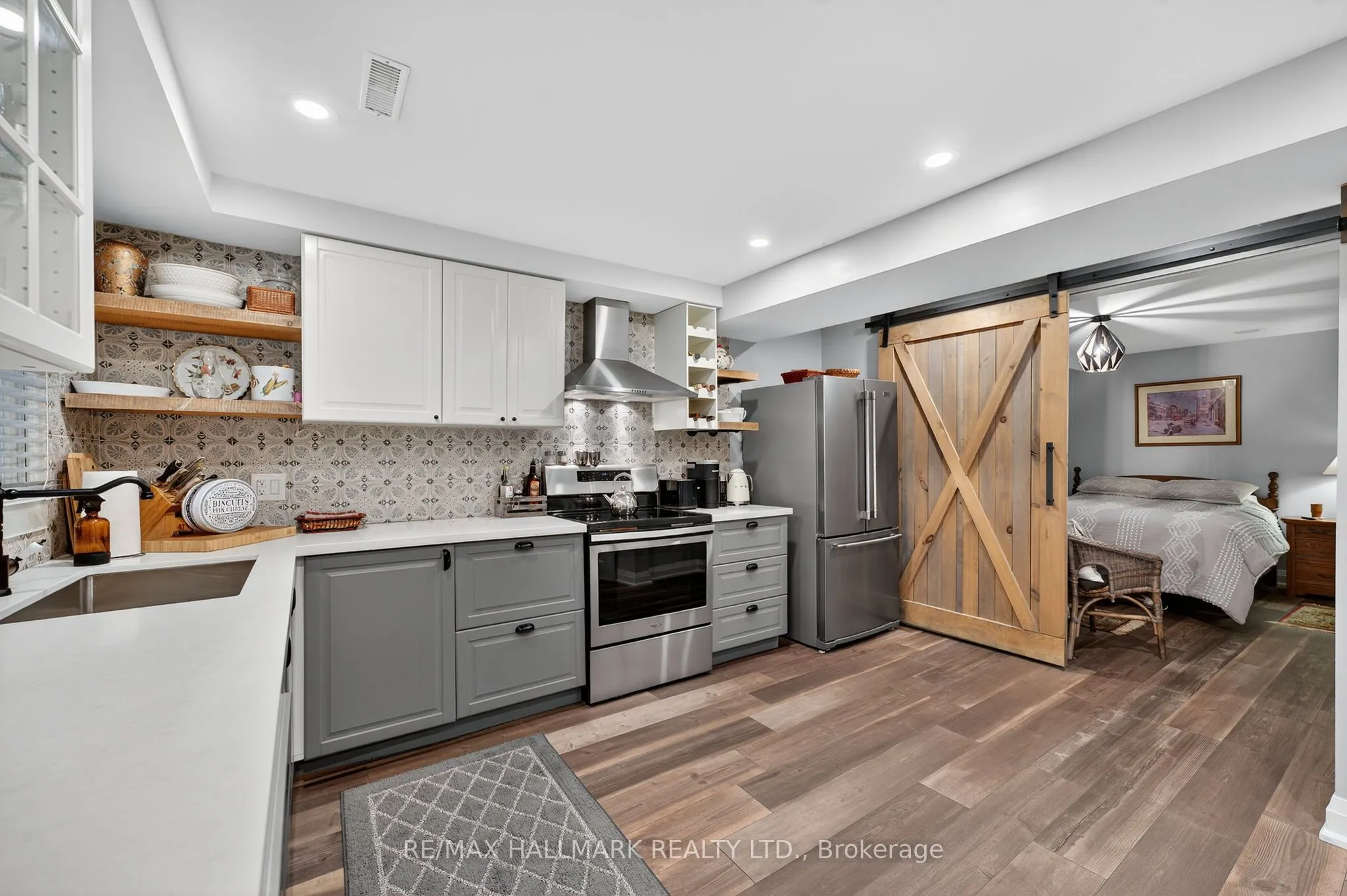 101 Old Surrey Lane Lane