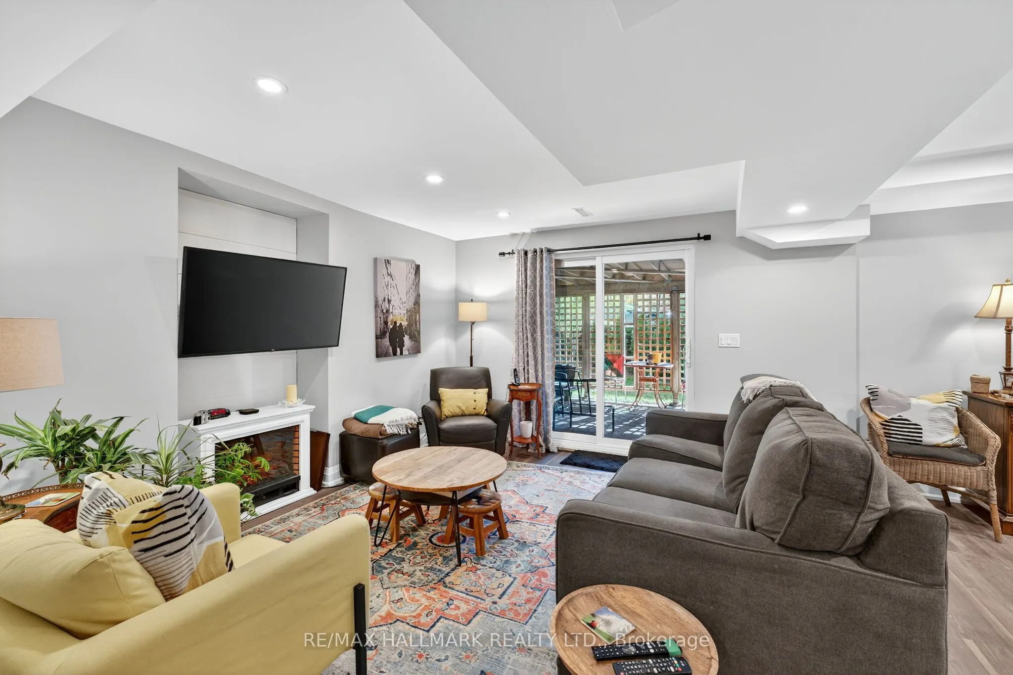 101 Old Surrey Lane Lane