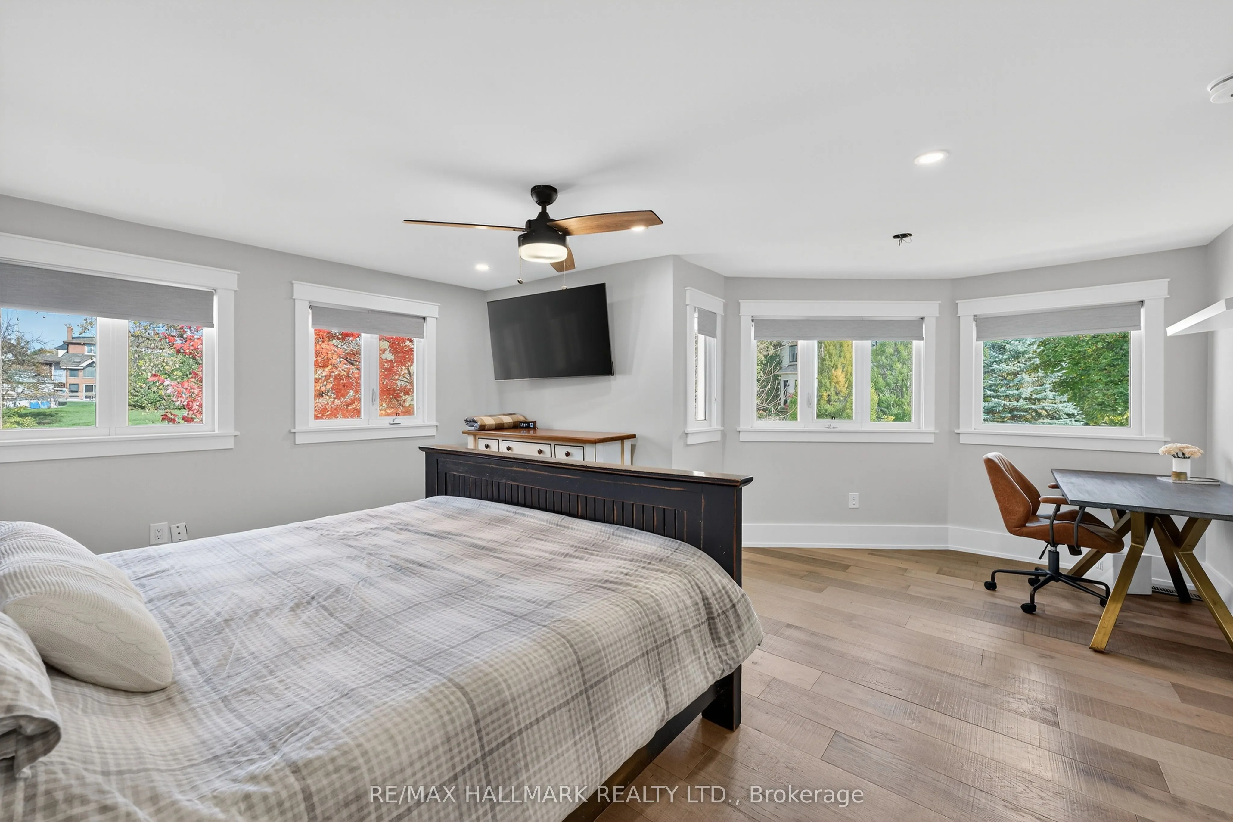 101 Old Surrey Lane Lane