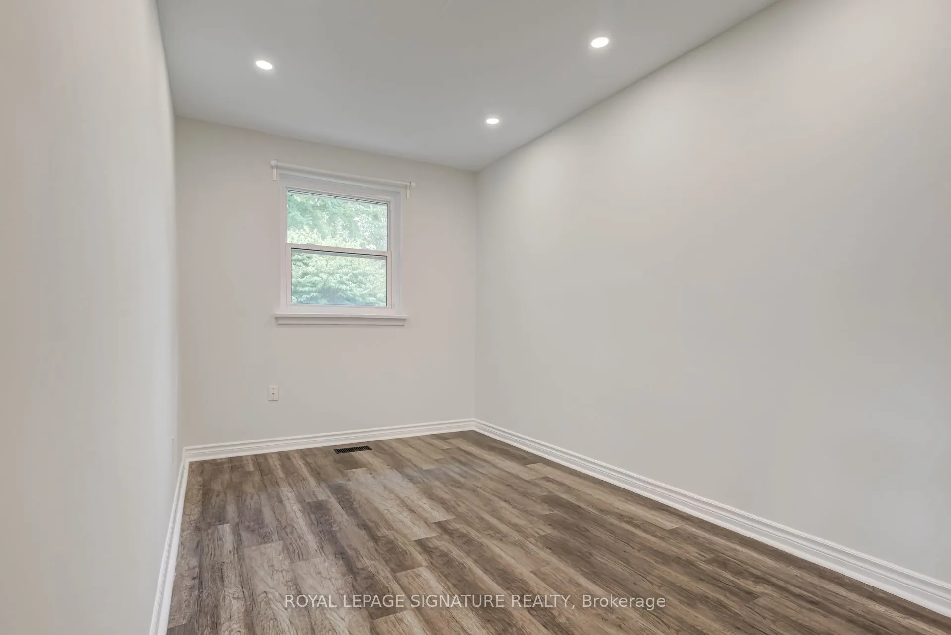 144 Willow Lane, #Main