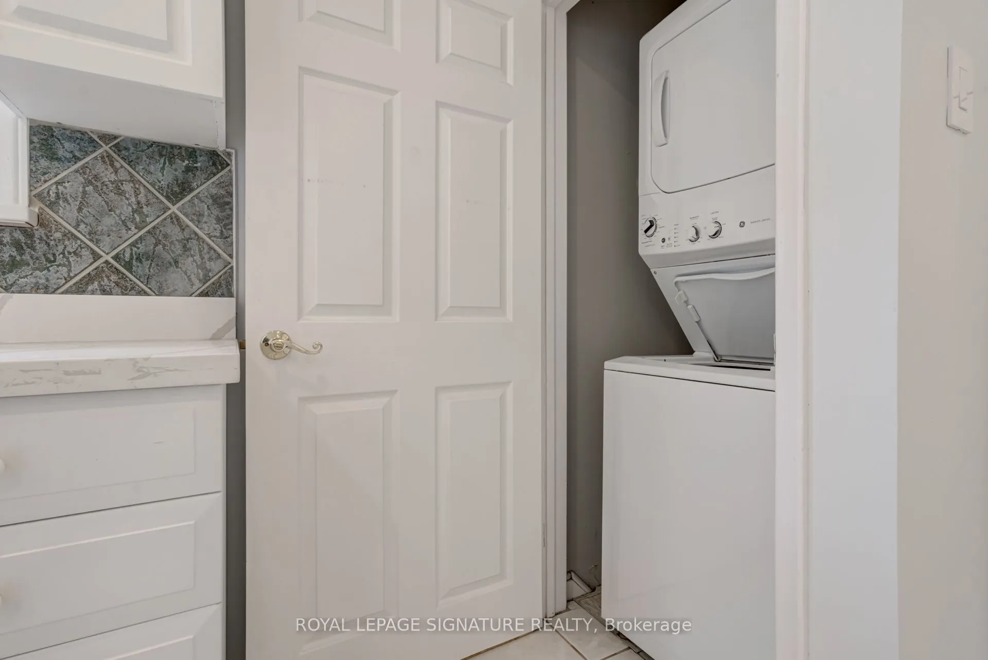 144 Willow Lane, #Main