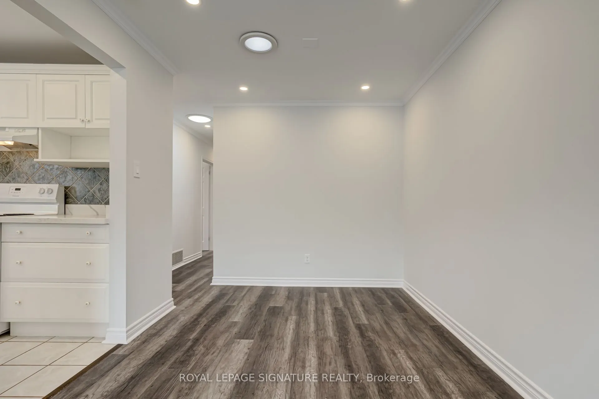 144 Willow Lane, #Main