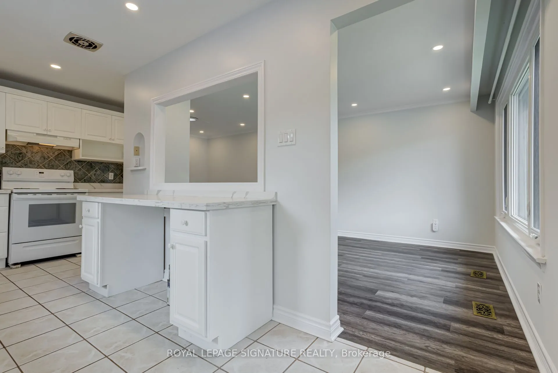 144 Willow Lane, #Main