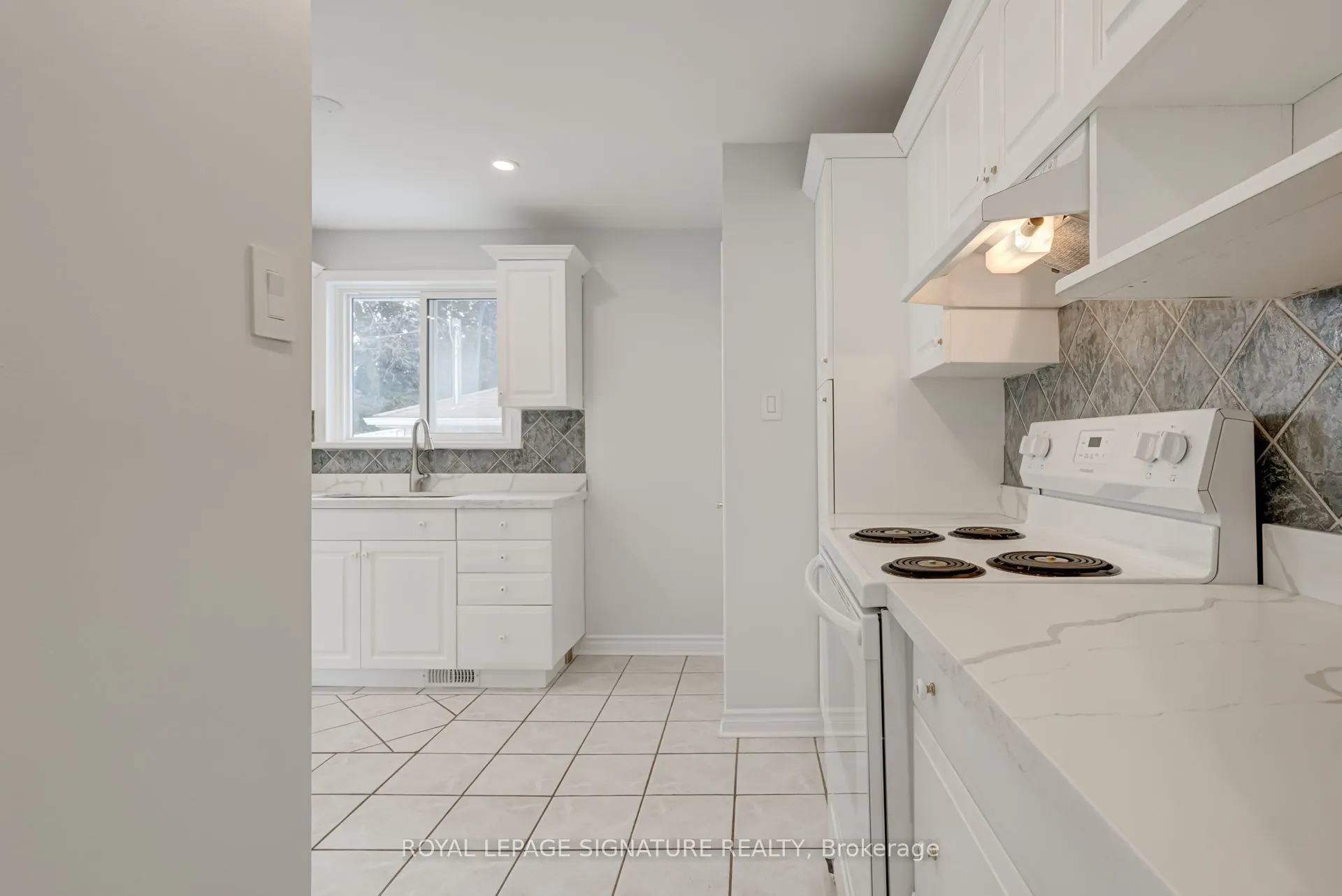 144 Willow Lane, #Main