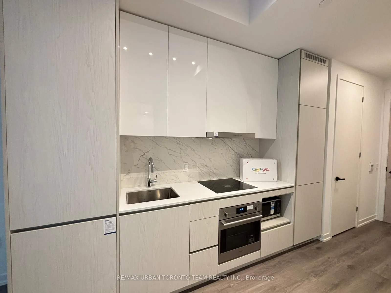 28 Interchange Way, #3115