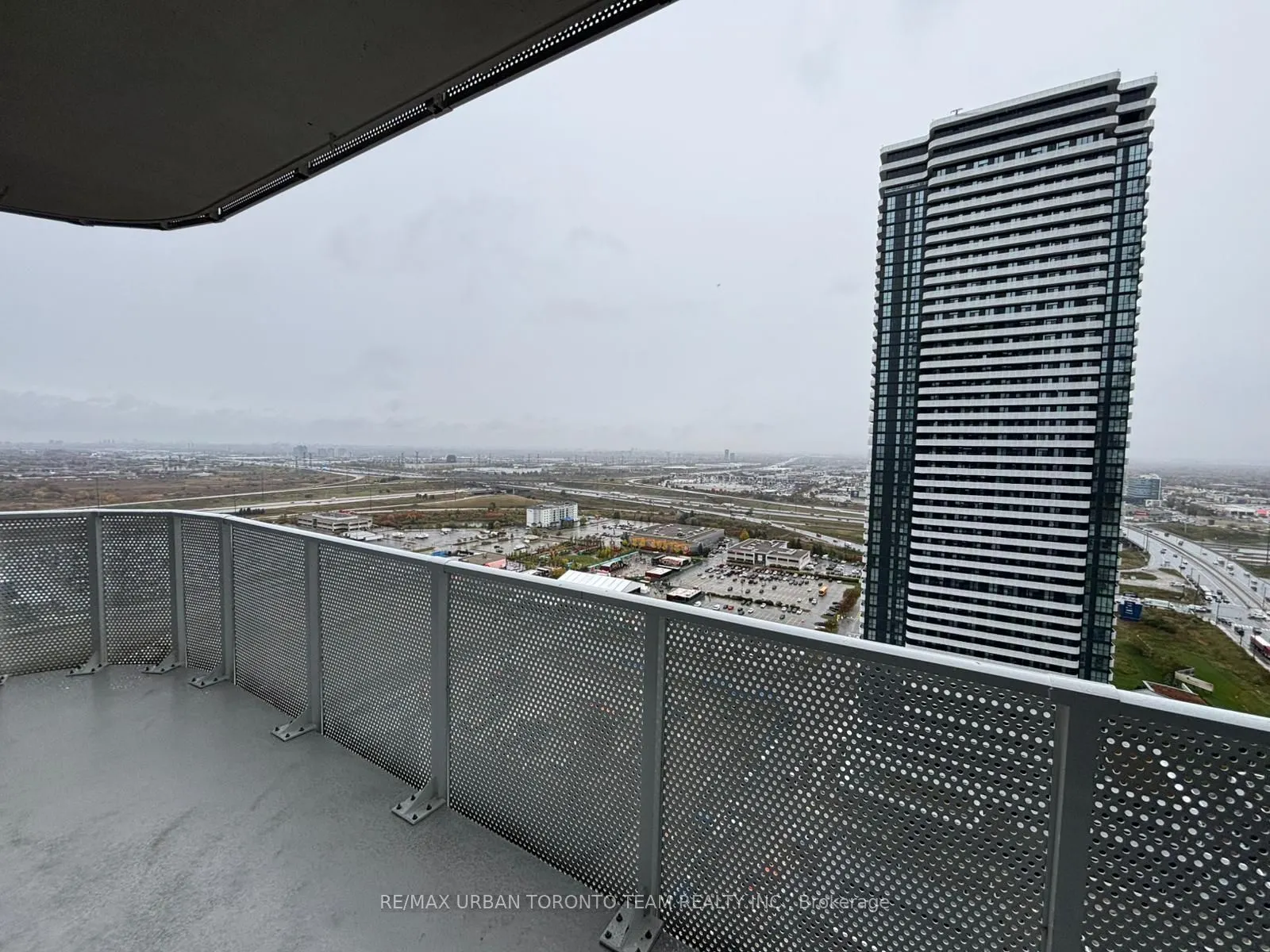 28 Interchange Way, #3115