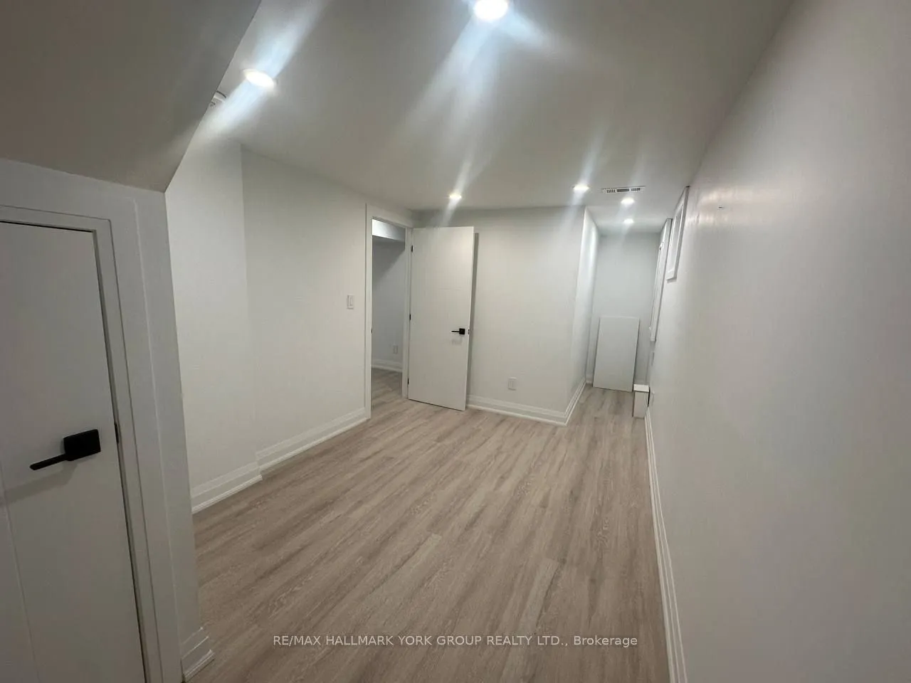 106 Woodpark Place E, #BASEMENT