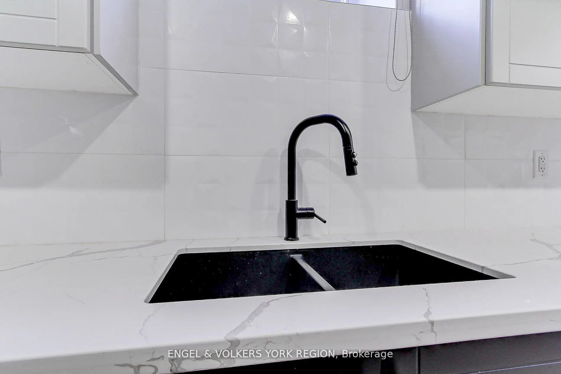 4 Valley Point Crescent, #Bsmt