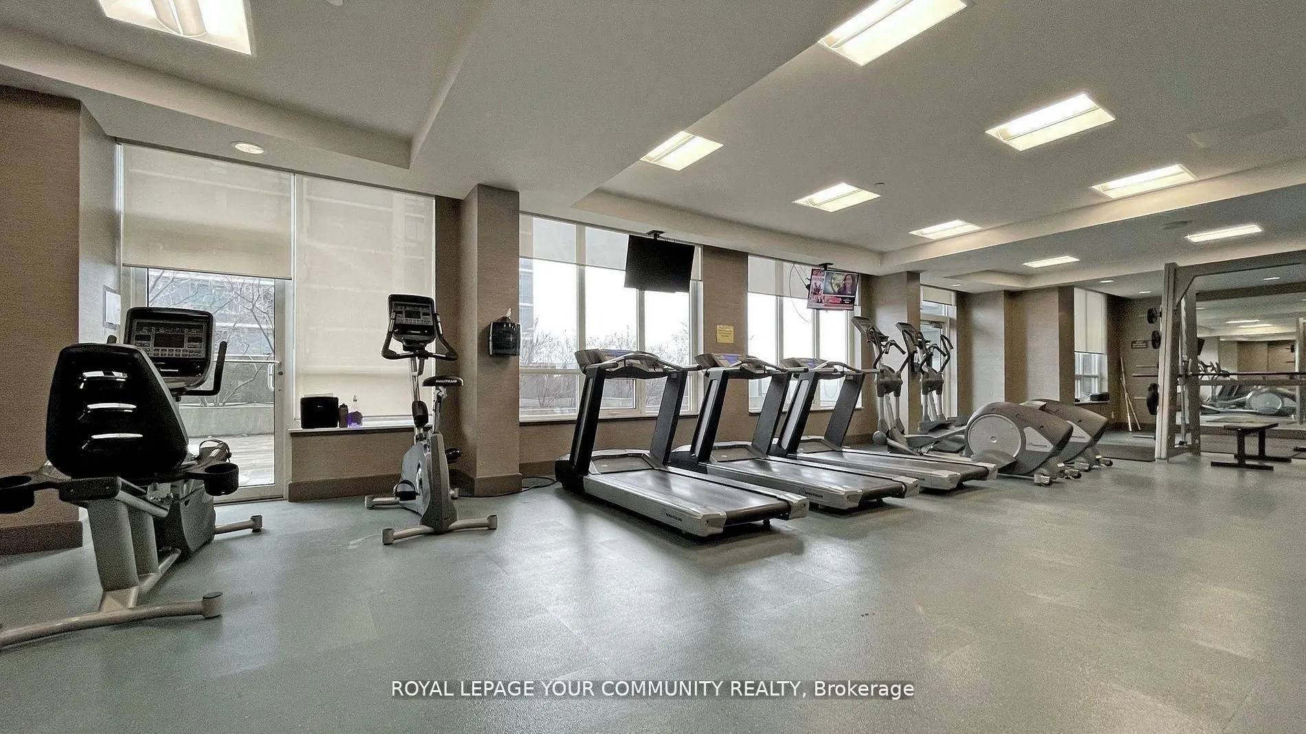 7171 Yonge Street, #1403