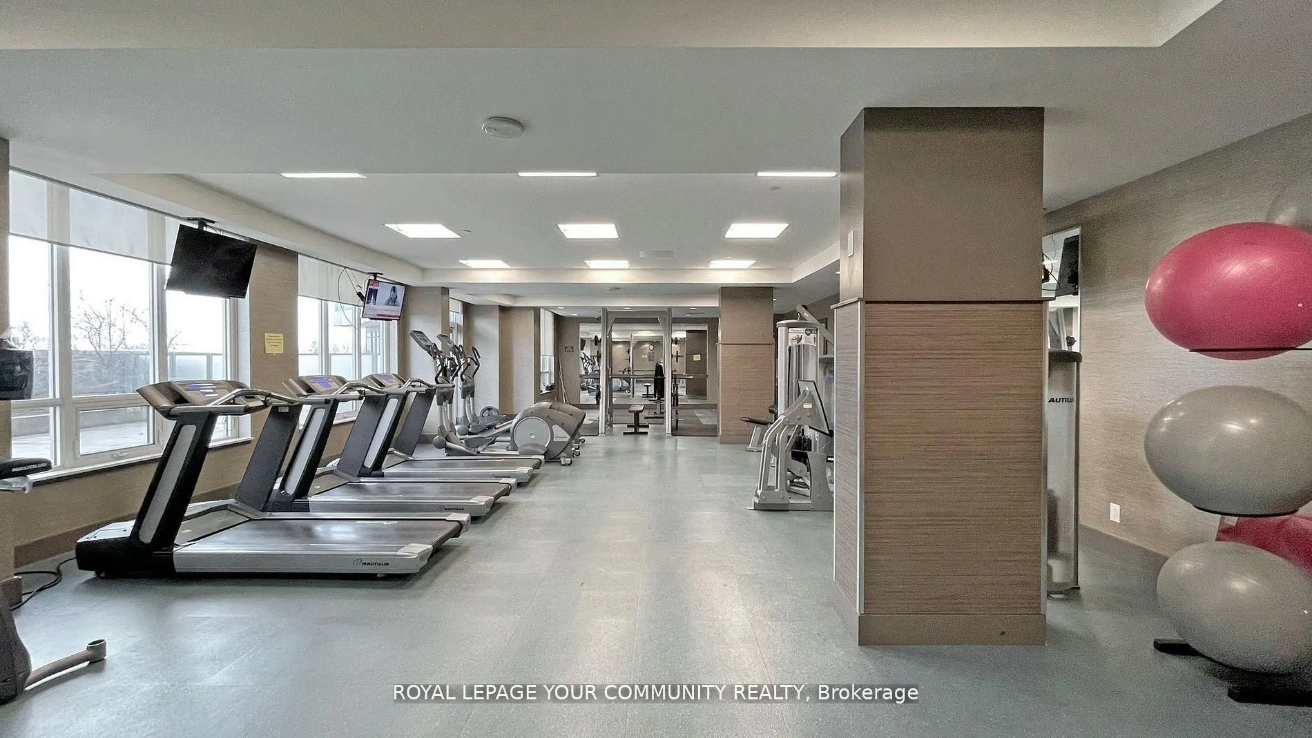 7171 Yonge Street, #1403