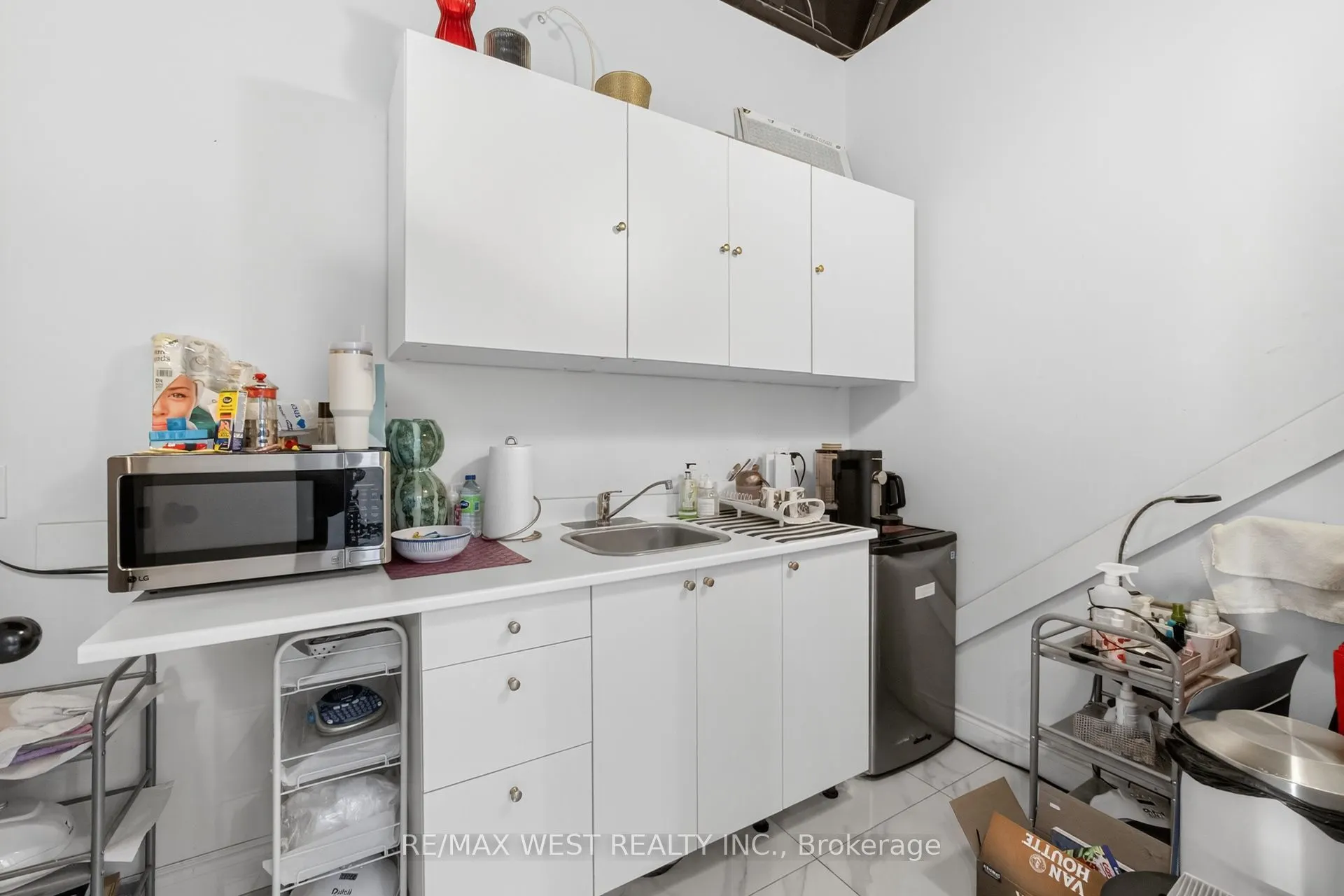 2396 Major Mackenzie Drive W, #7