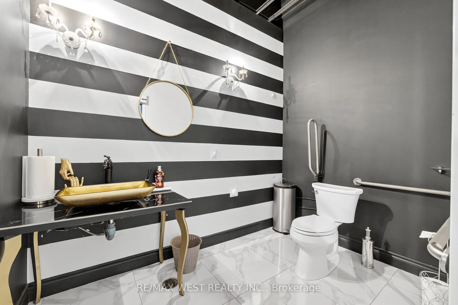 2396 Major Mackenzie Drive W, #7