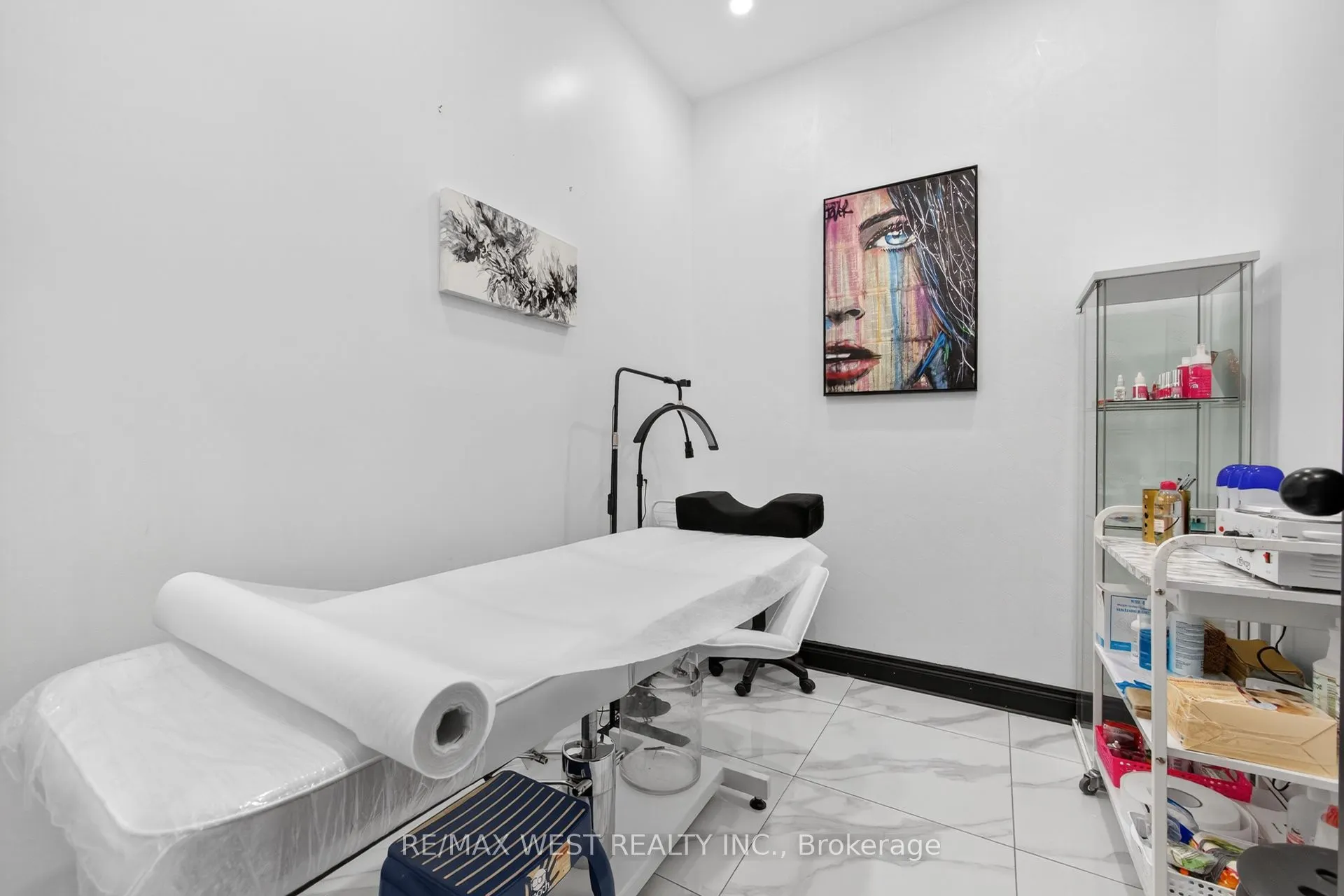 2396 Major Mackenzie Drive W, #7