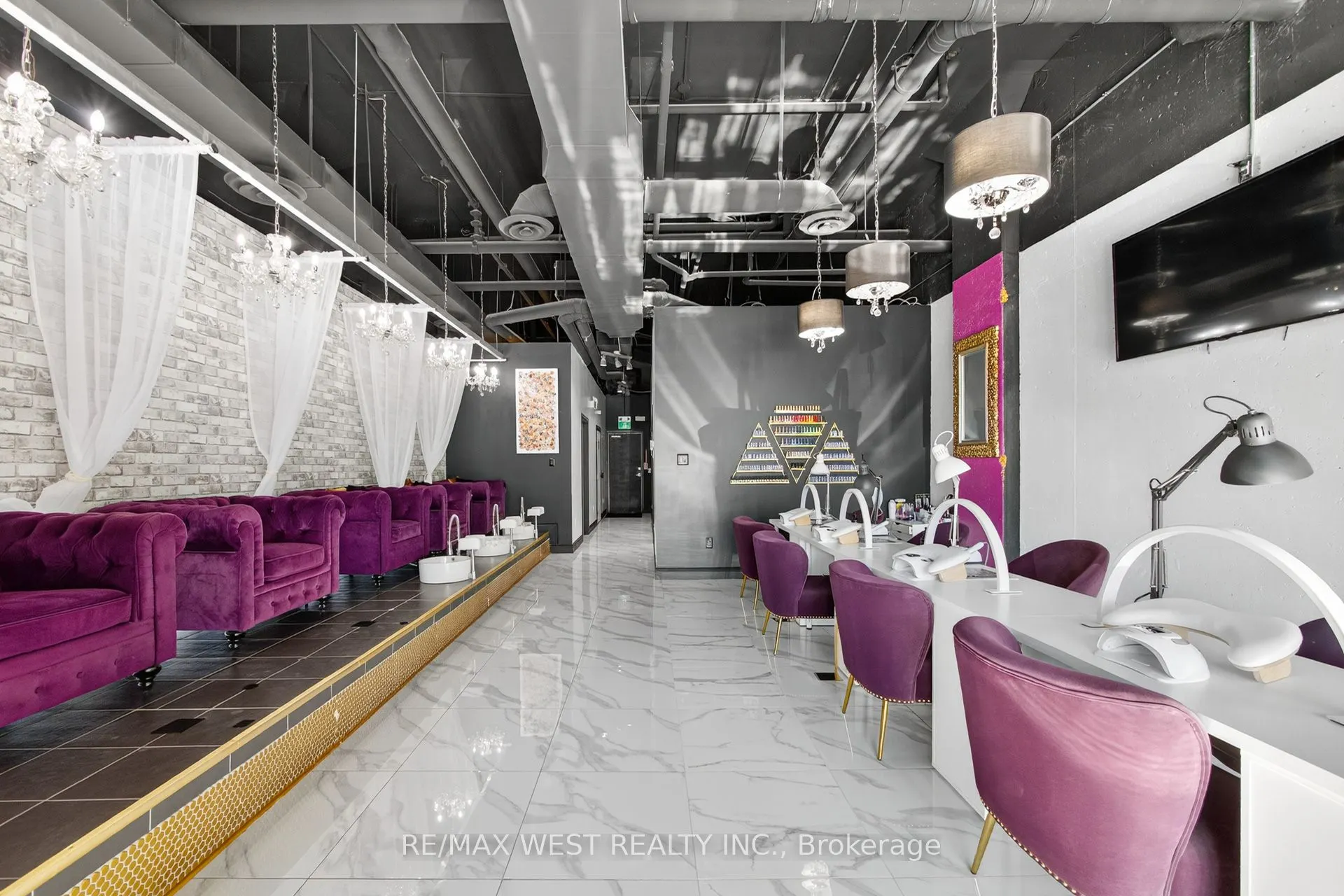 2396 Major Mackenzie Drive W, #7