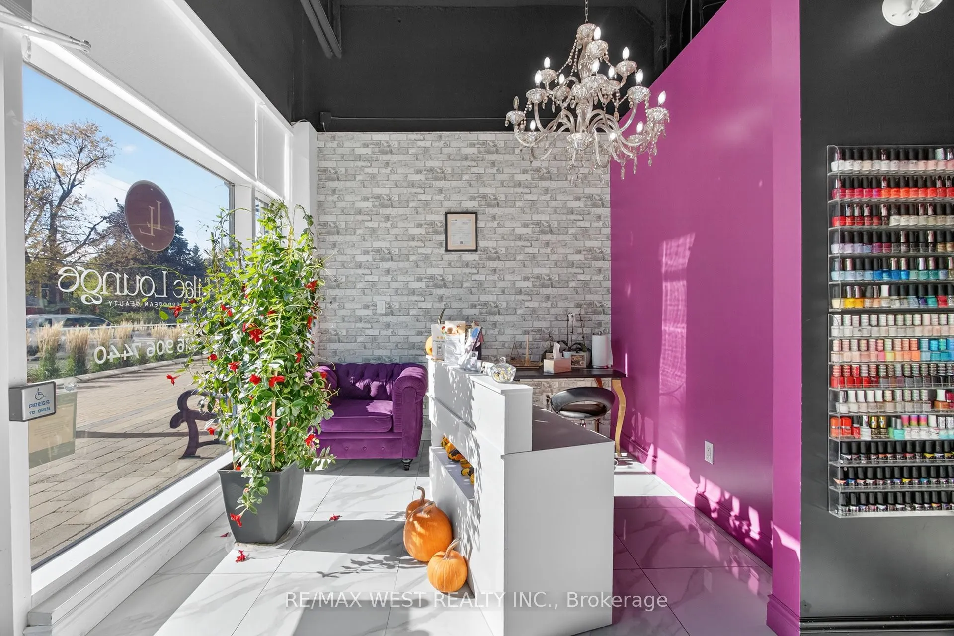 2396 Major Mackenzie Drive W, #7