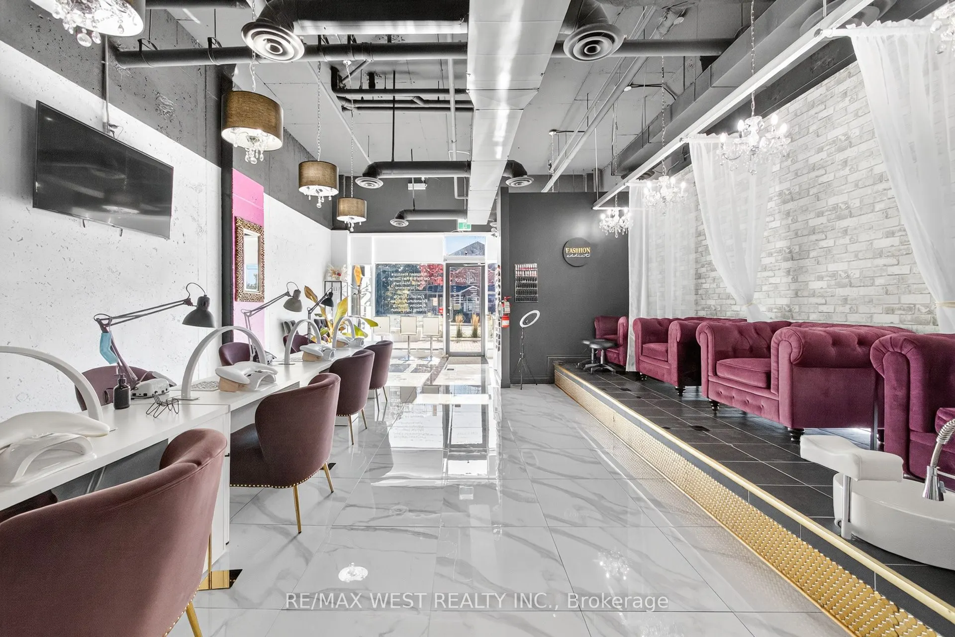 2396 Major Mackenzie Drive W, #7