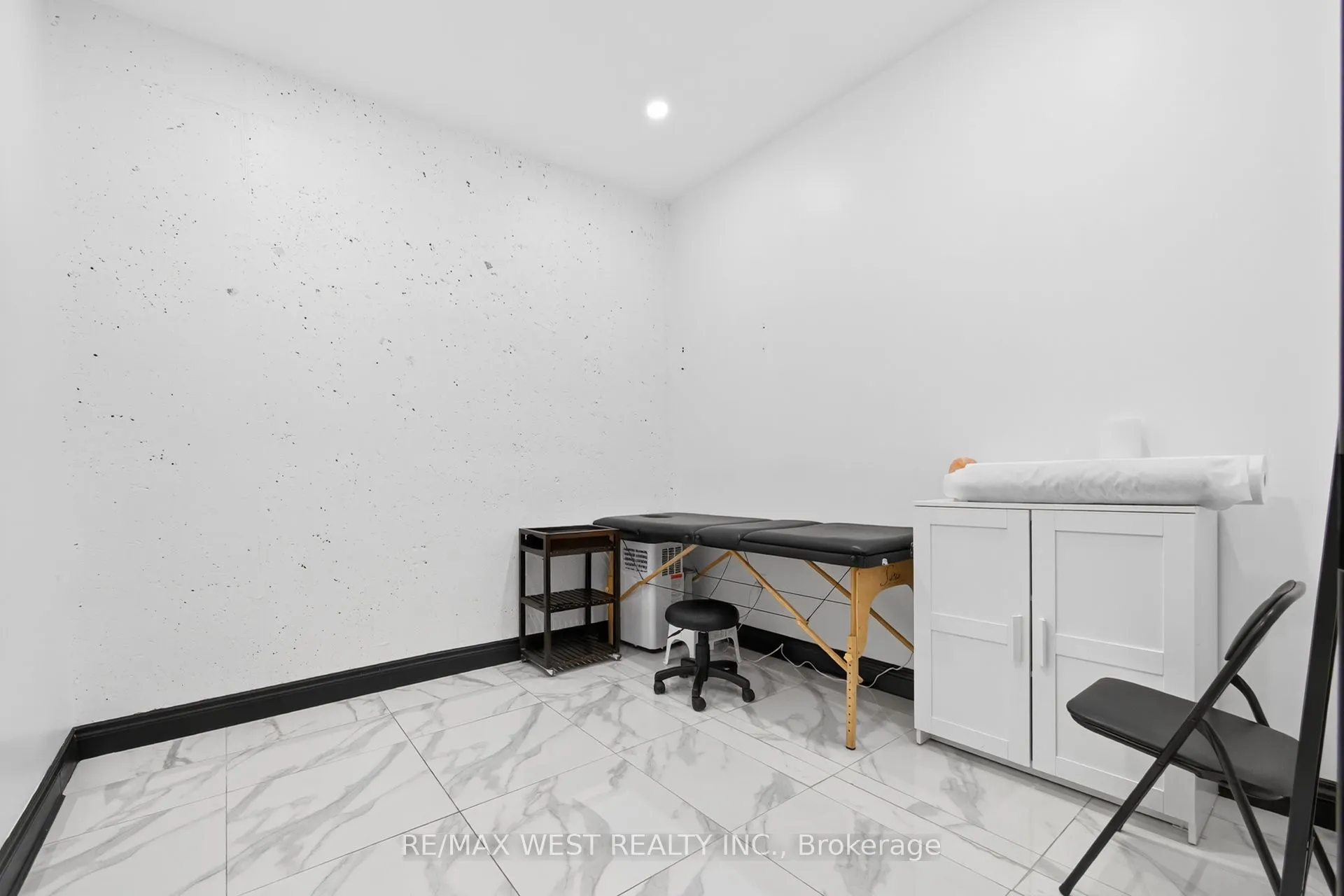 2396 Major Mackenzie Drive W, #7