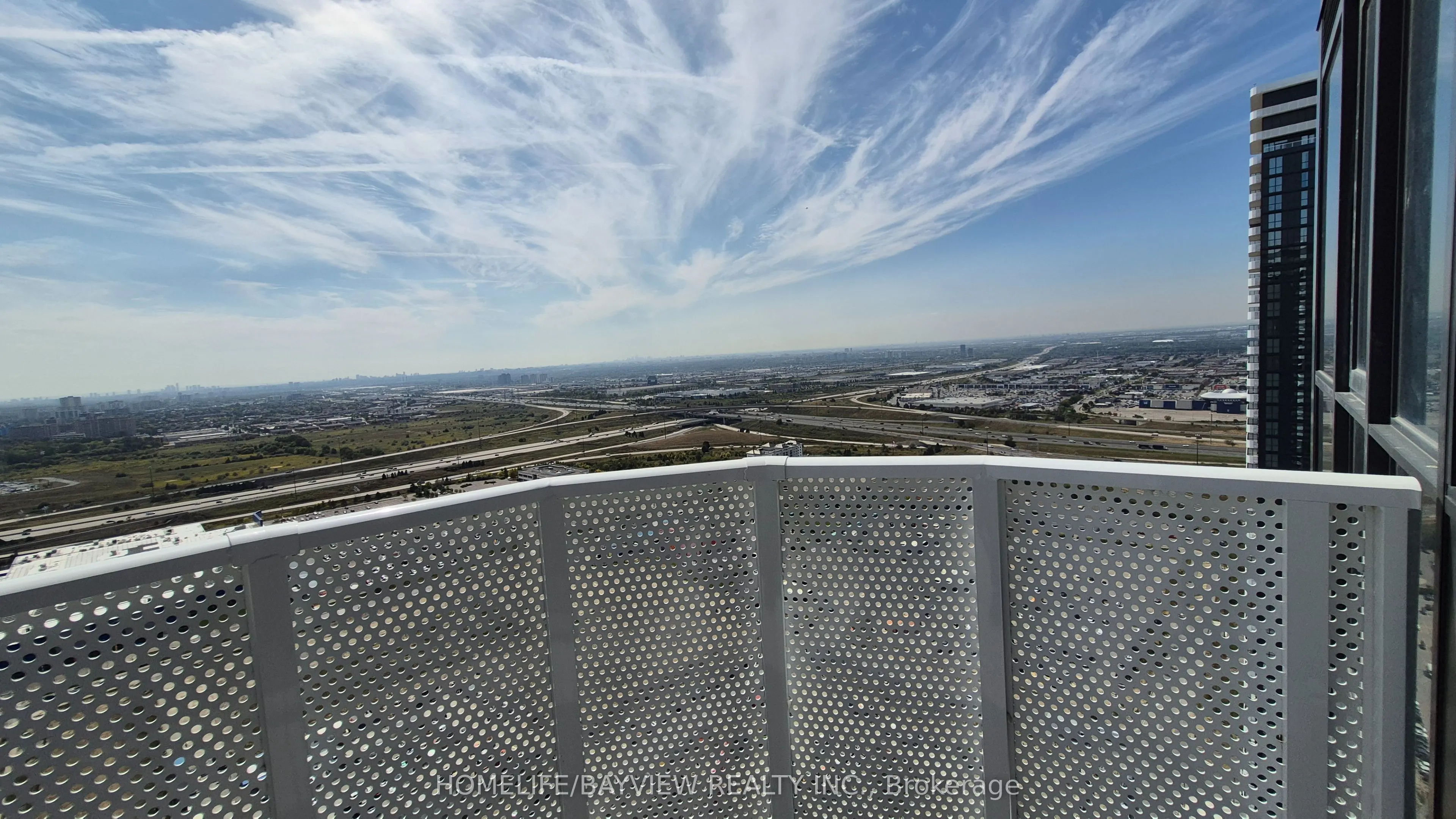 28 Interchange Way Ave. Way, #4212