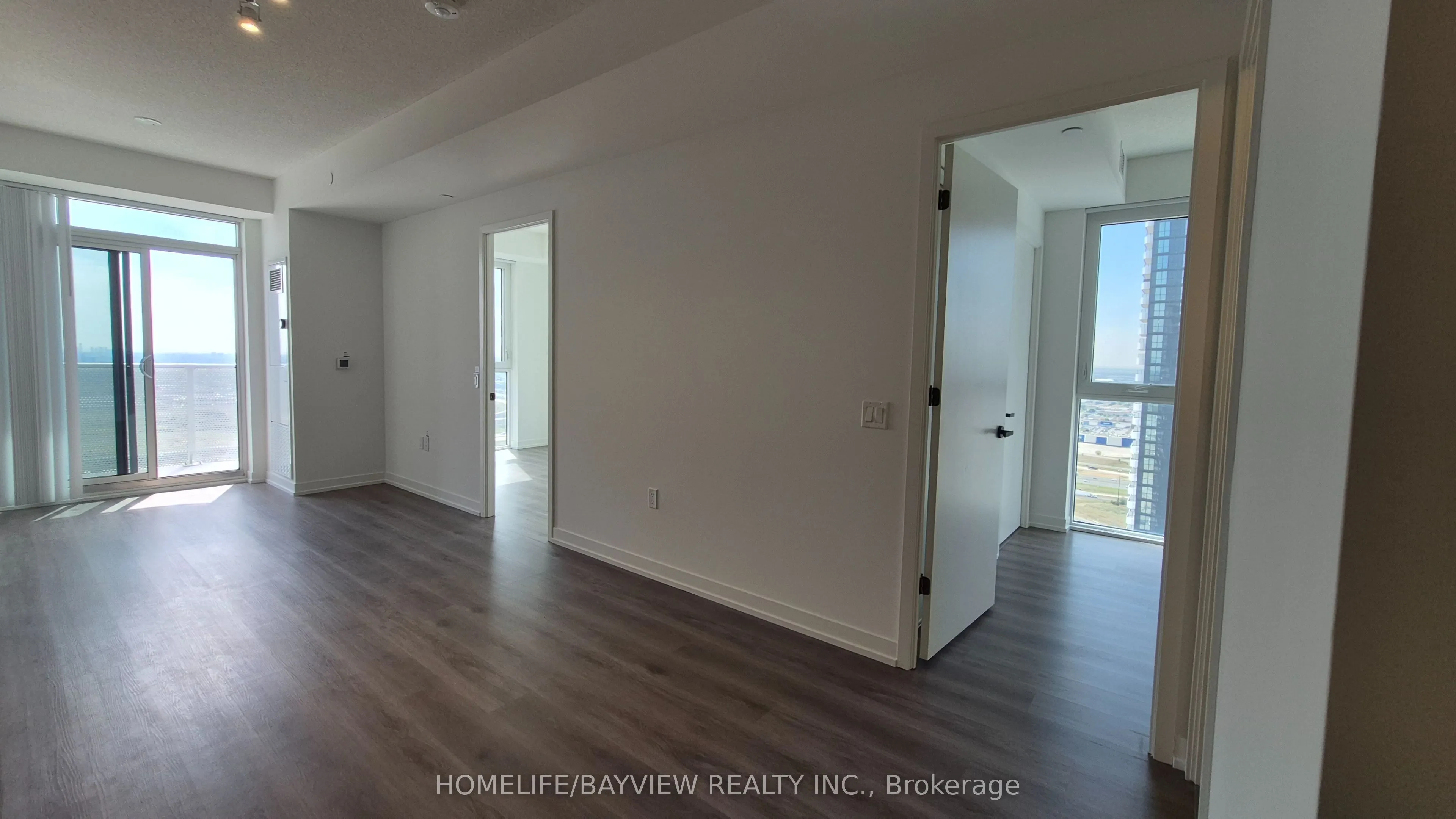 28 Interchange Way Ave. Way, #4212