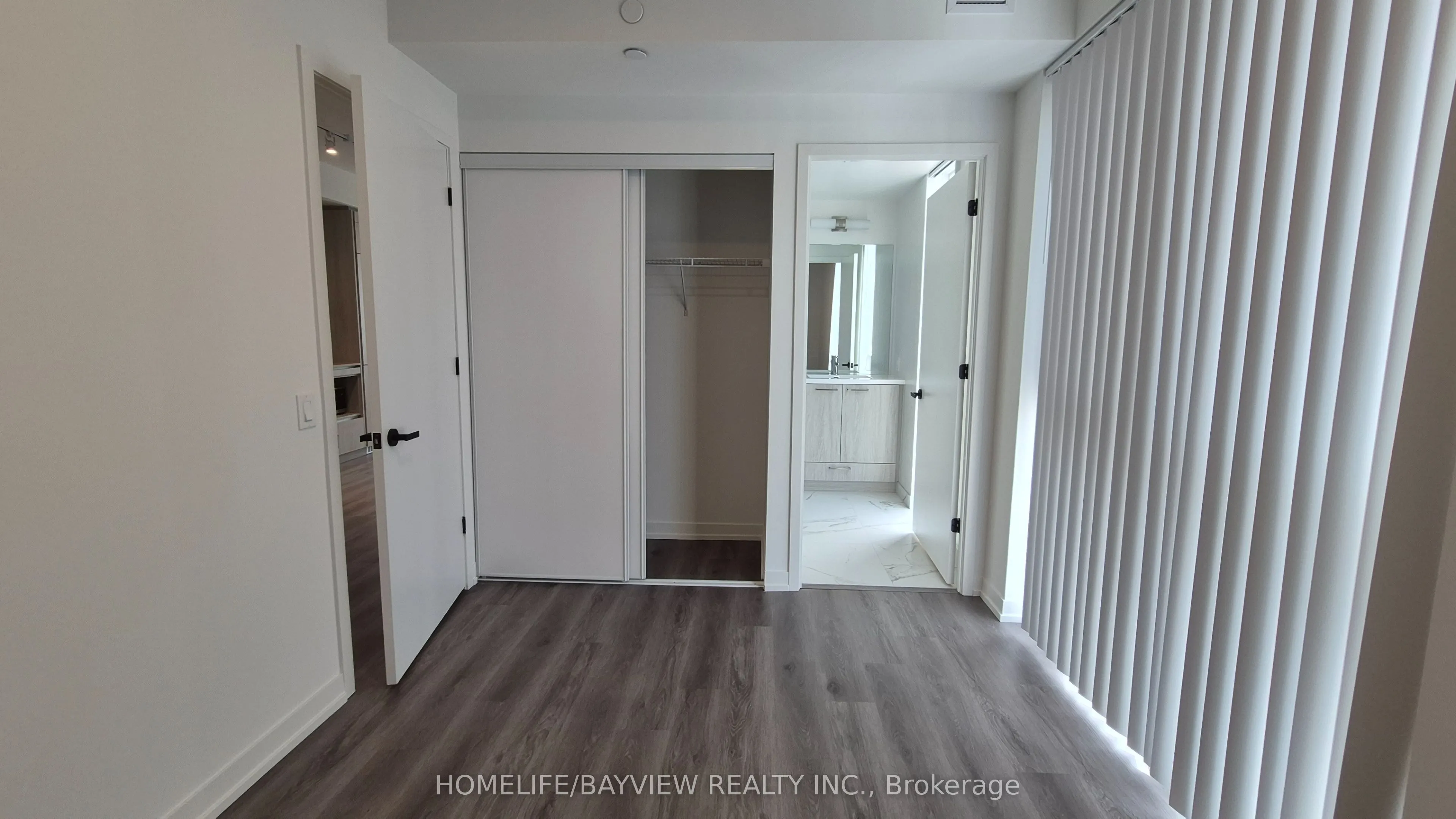 28 Interchange Way Ave. Way, #4212