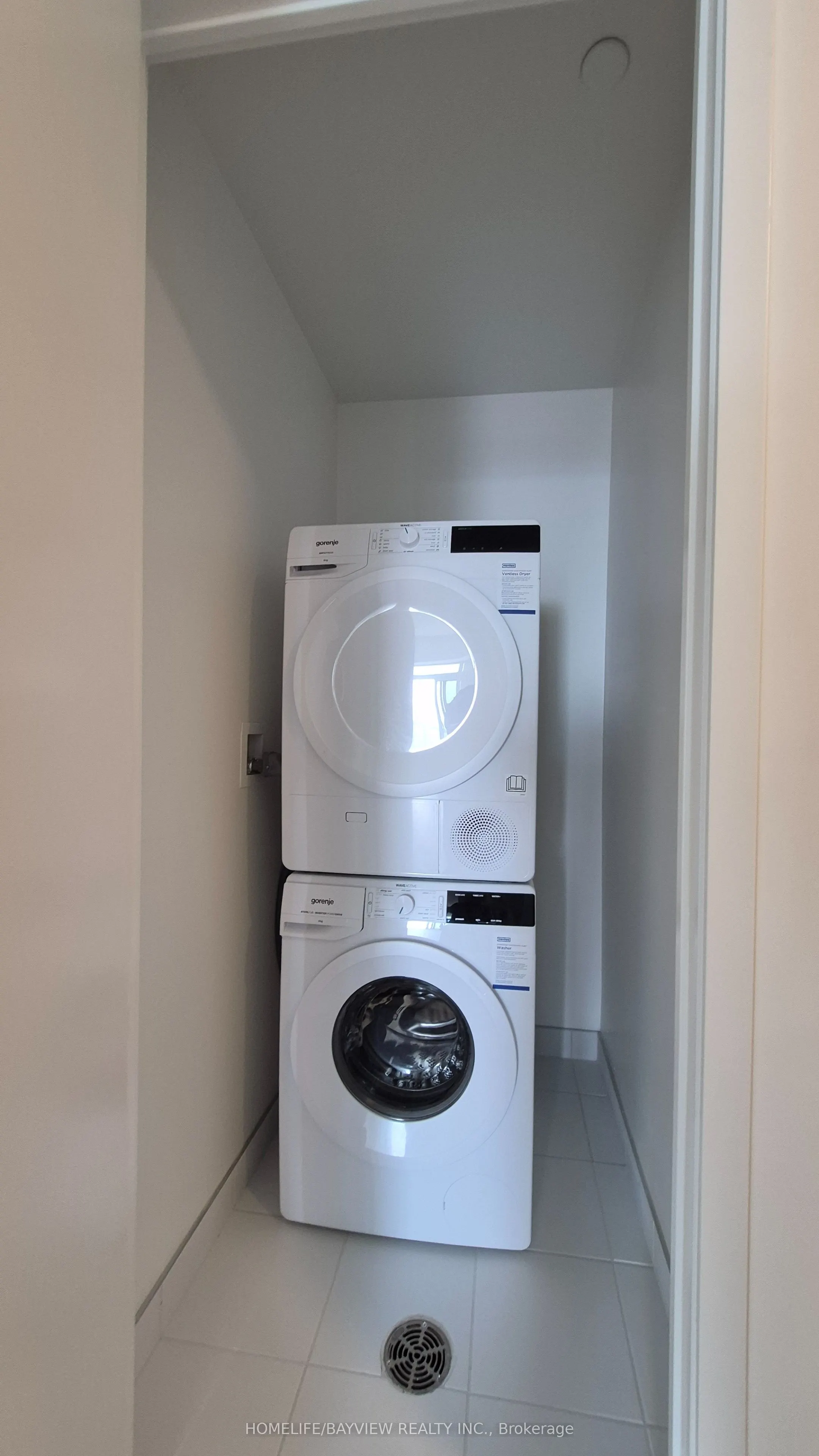 28 Interchange Way Ave. Way, #4212