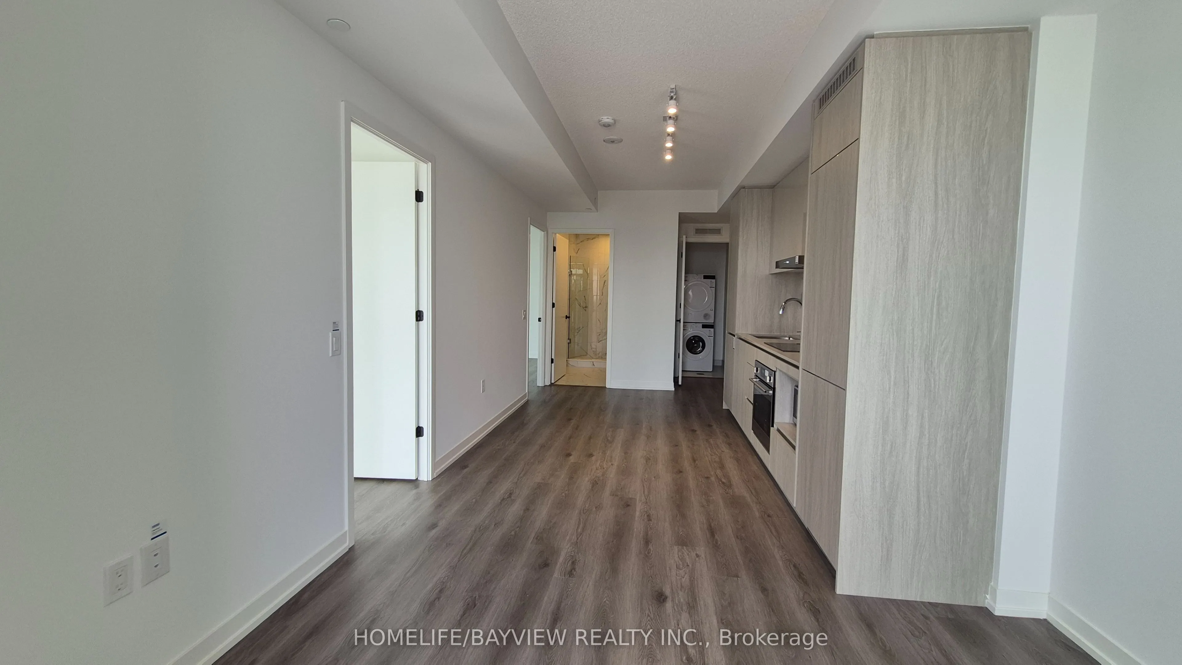 28 Interchange Way Ave. Way, #4212