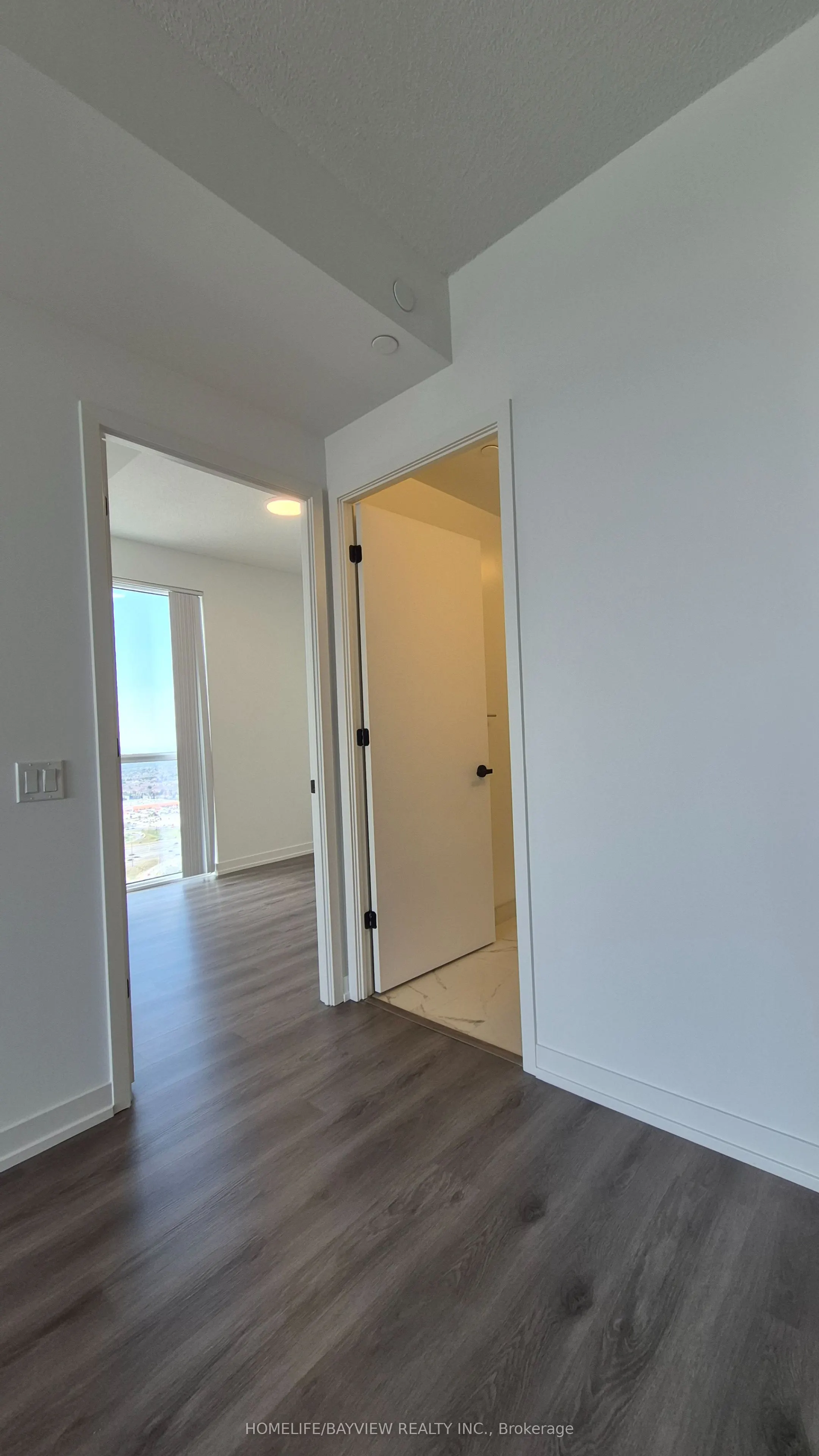 28 Interchange Way Ave. Way, #4212