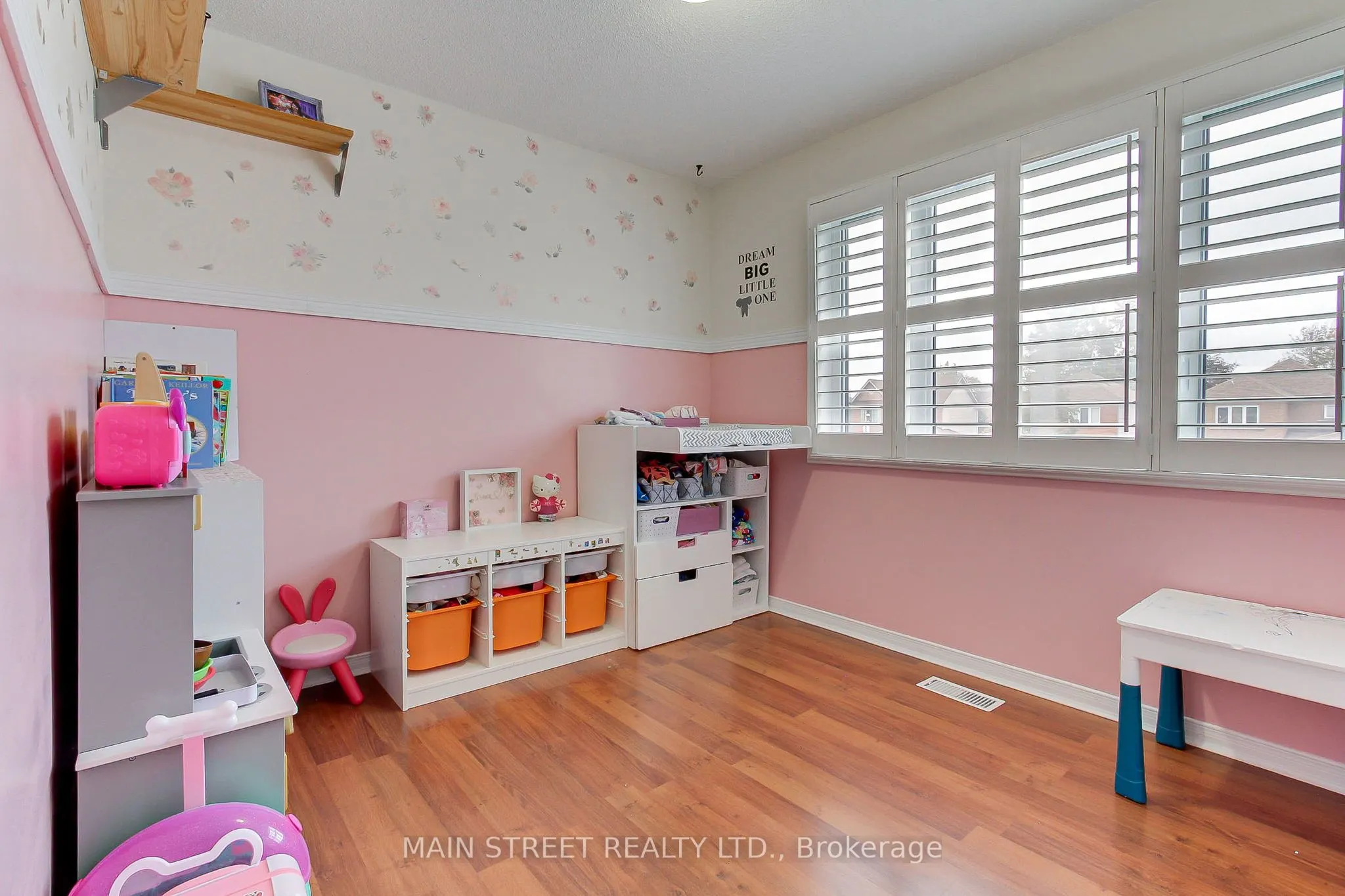 19 Natanya Boulevard