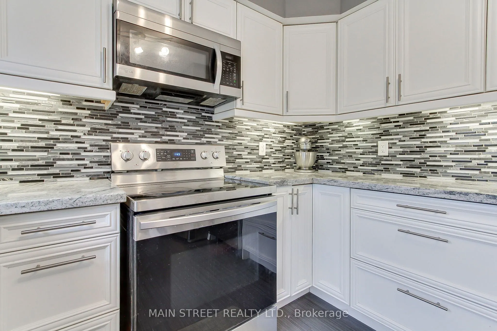 19 Natanya Boulevard