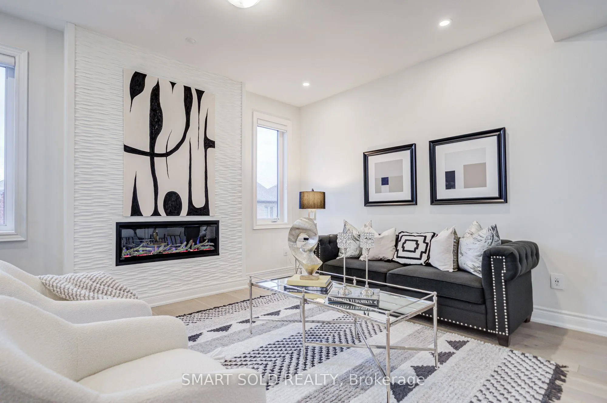 112 Carriage Shop Bend