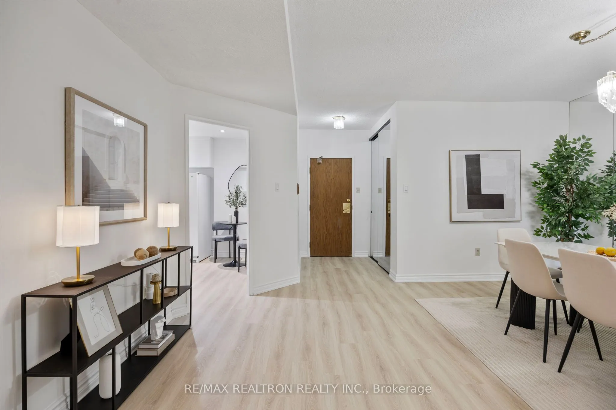 333 Clark Avenue W, ##316