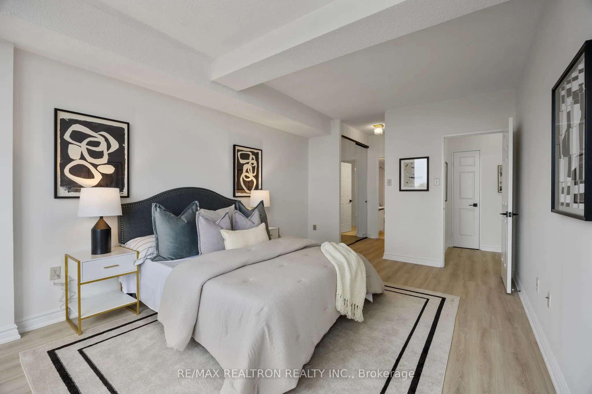 333 Clark Avenue W, ##316