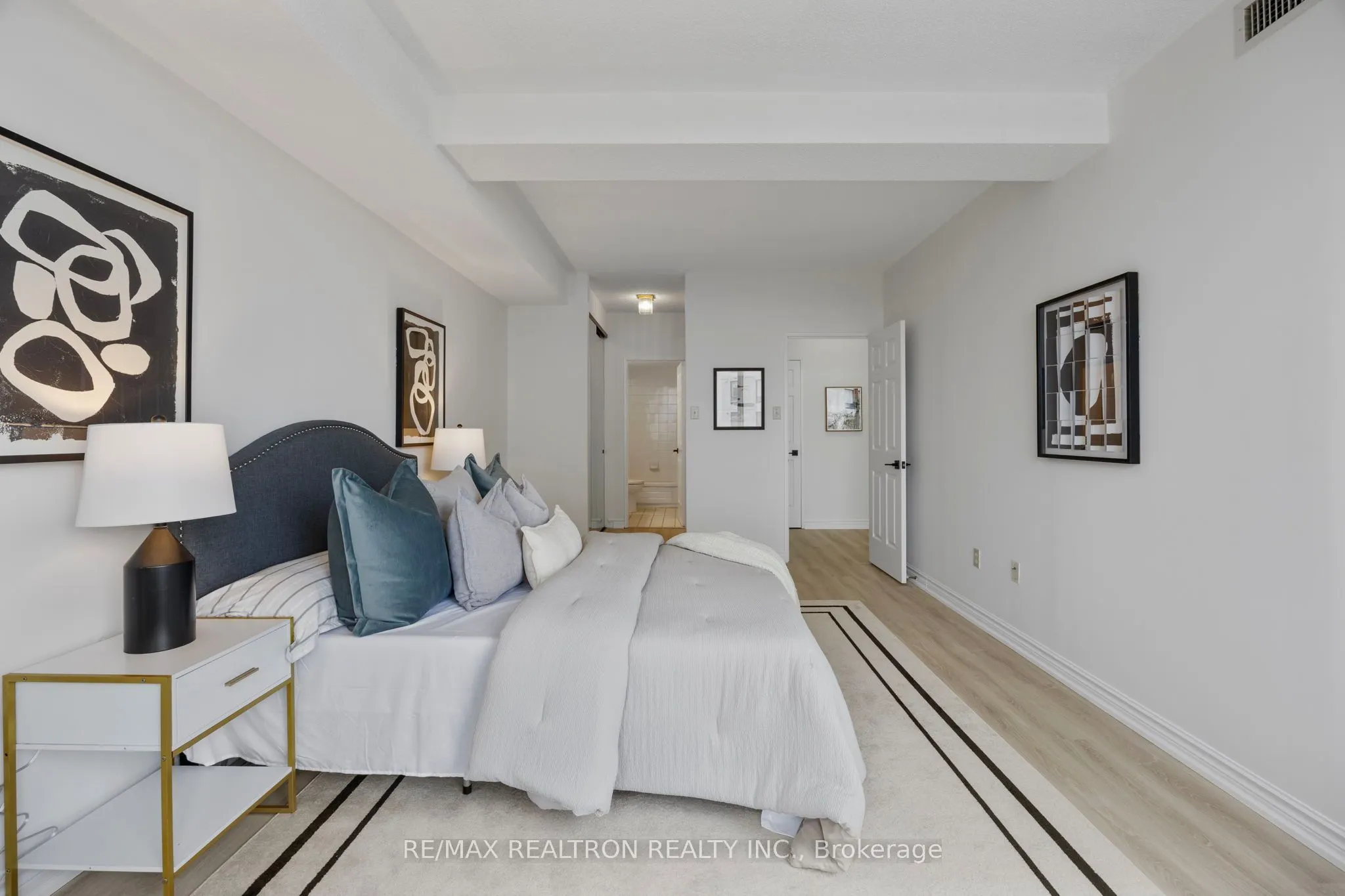 333 Clark Avenue W, ##316