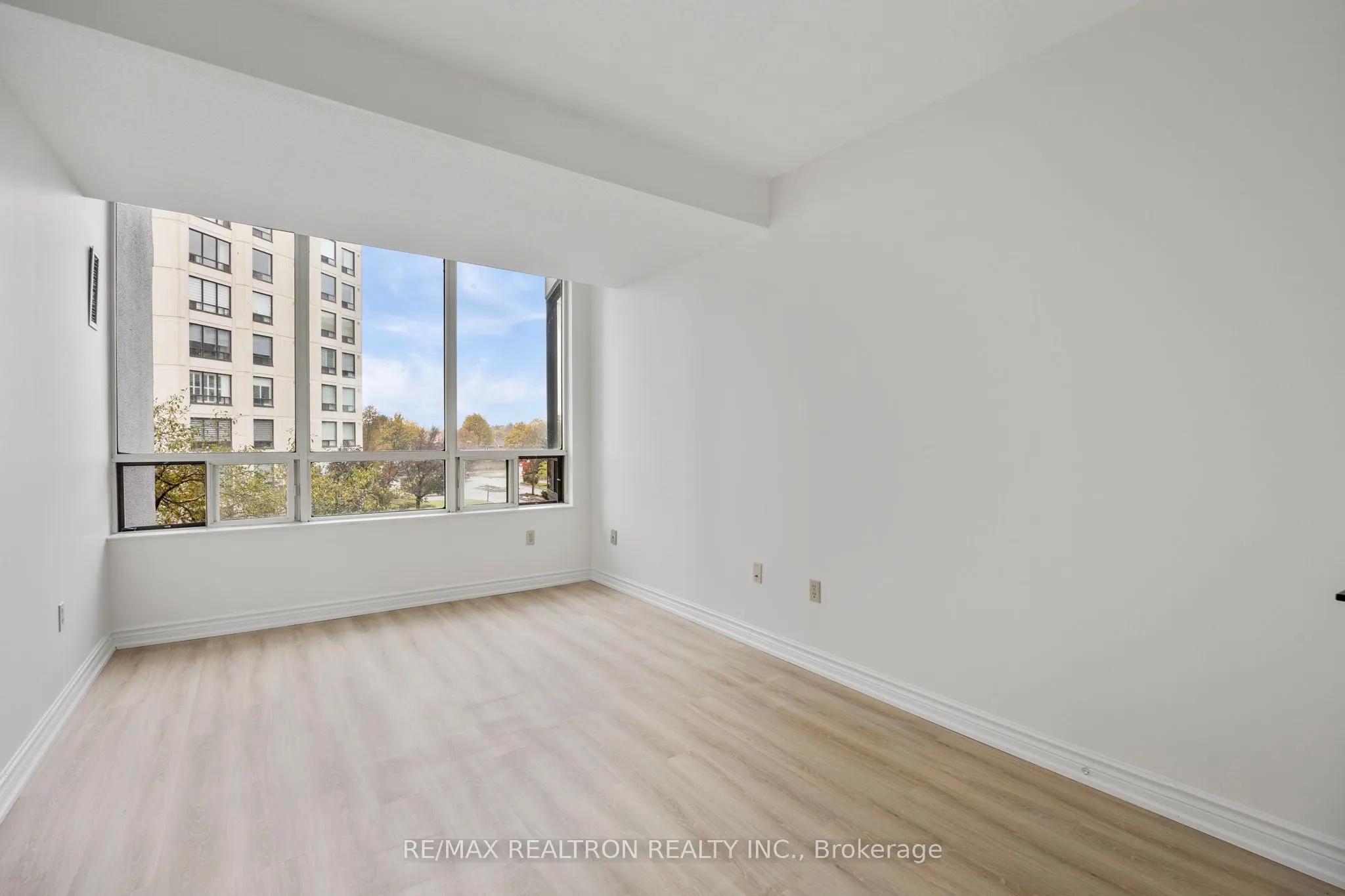 333 Clark Avenue W, ##316