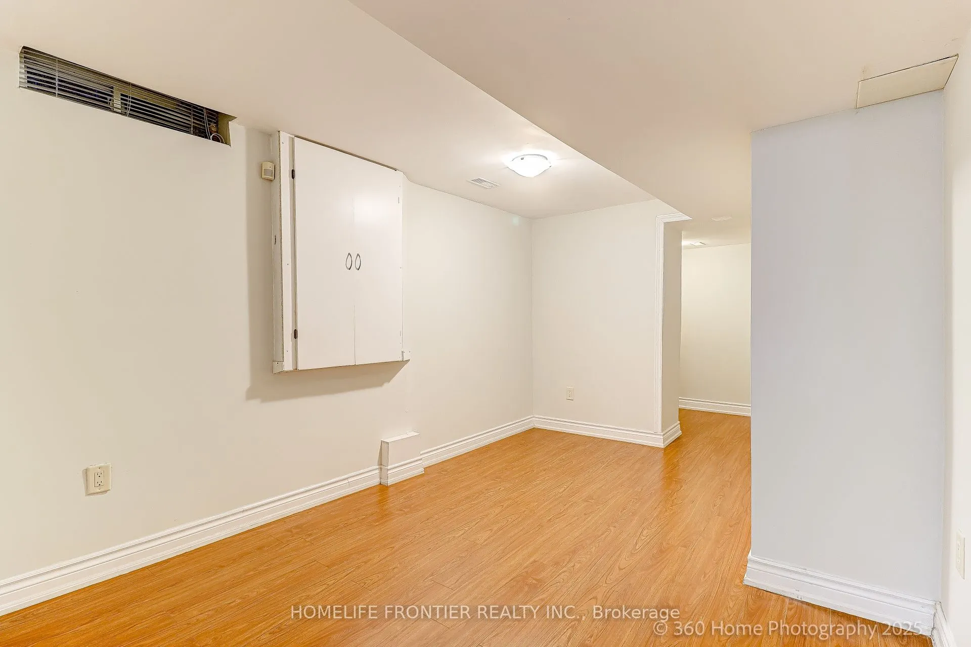 211 Kayla Crescent, #Lower