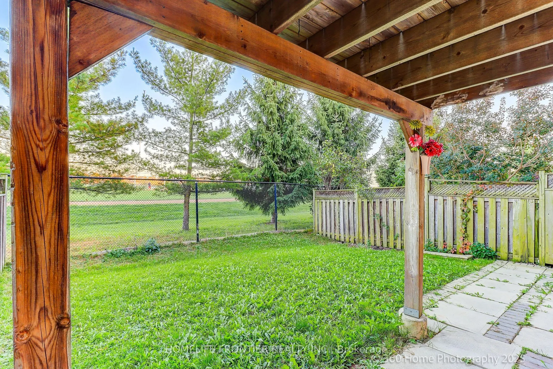 211 Kayla Crescent, #Lower