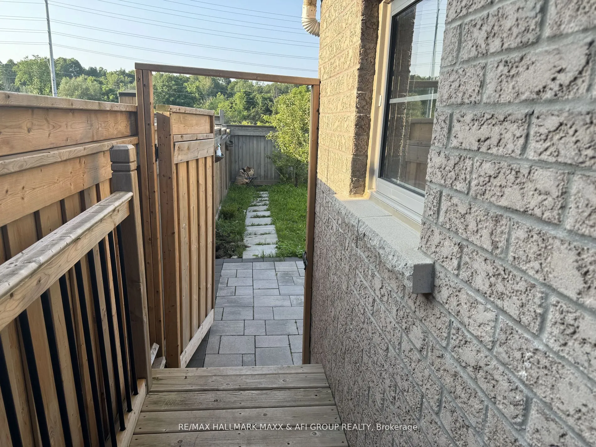 80 Chouinard Way, #Lower