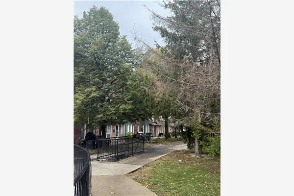 151 Townsgate Drive, #32