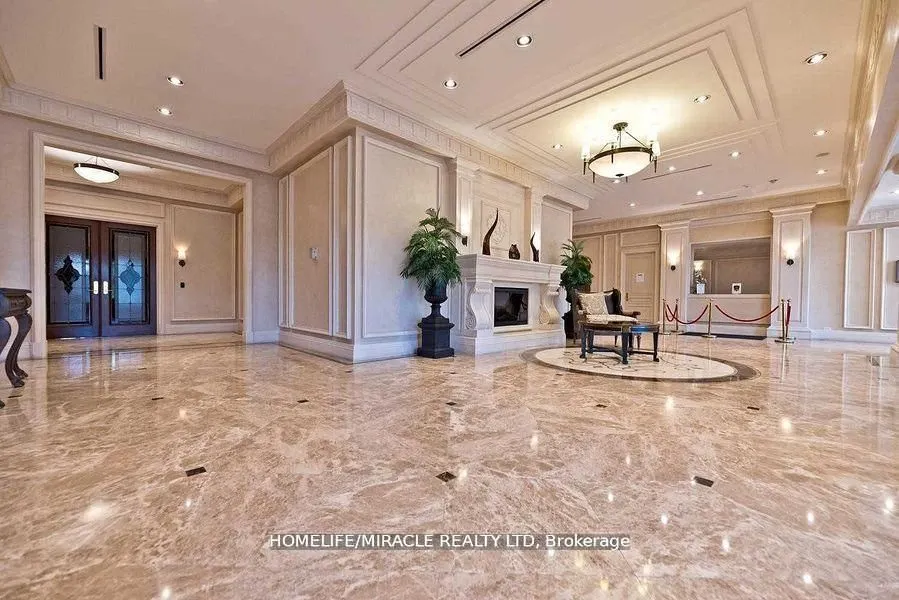 9235 Jane Street, #412