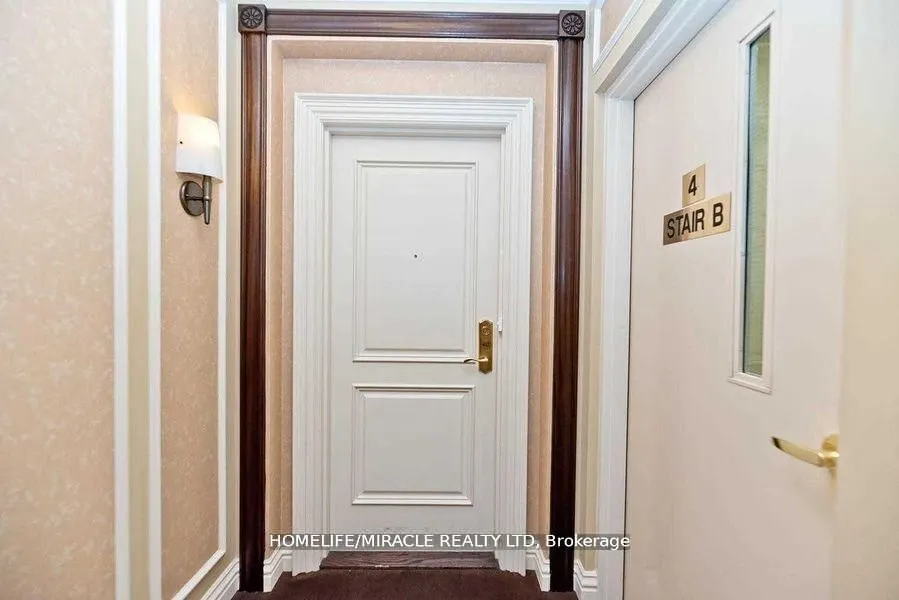 9235 Jane Street, #412