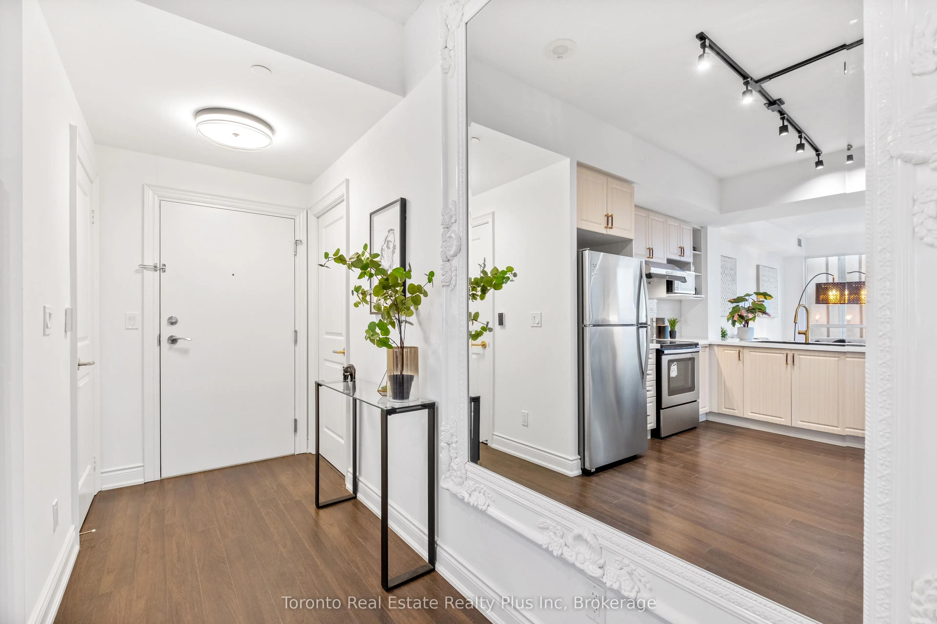 99 South Town Centre Boulevard, #711