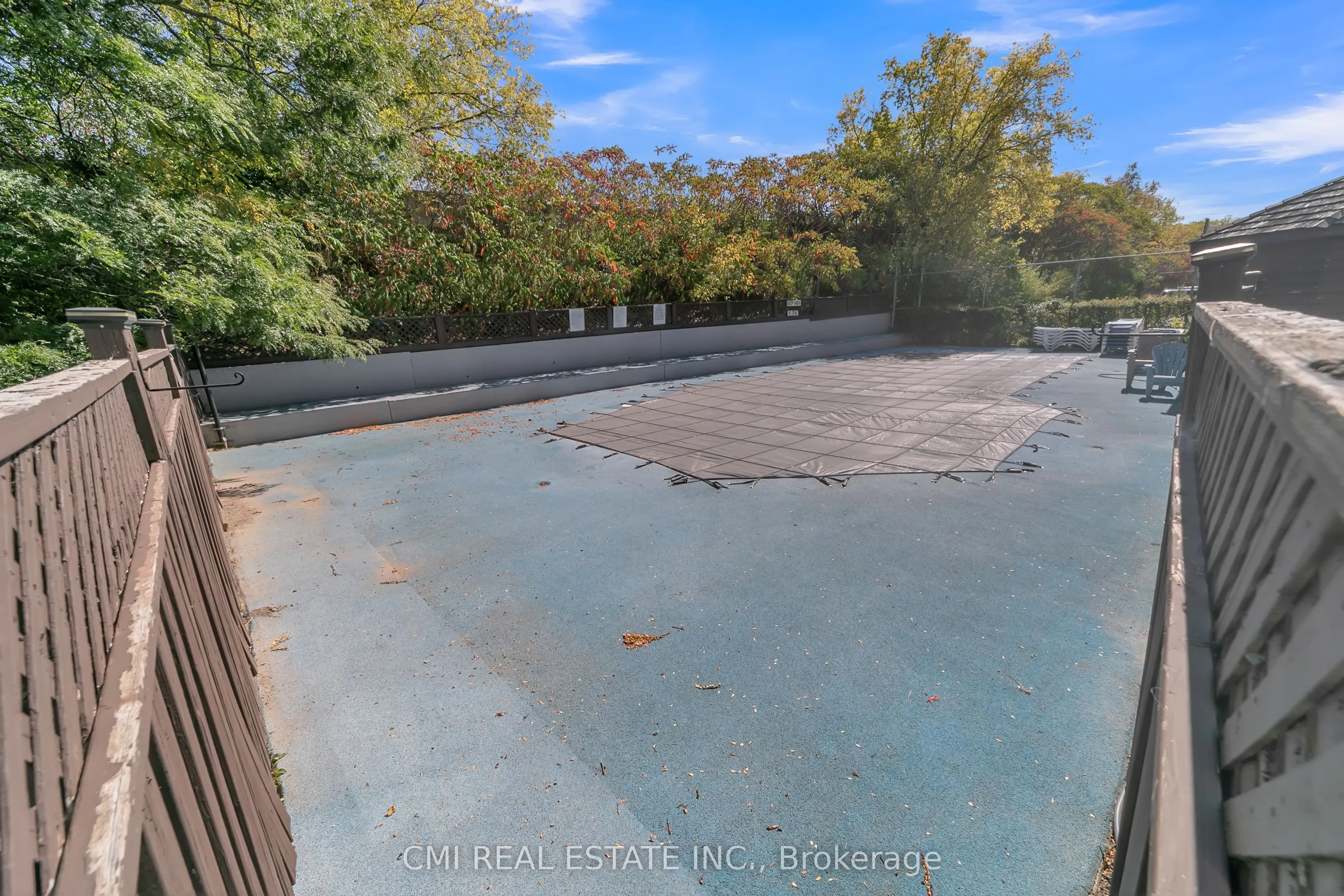 309 Major Mackenzie Drive E, #805